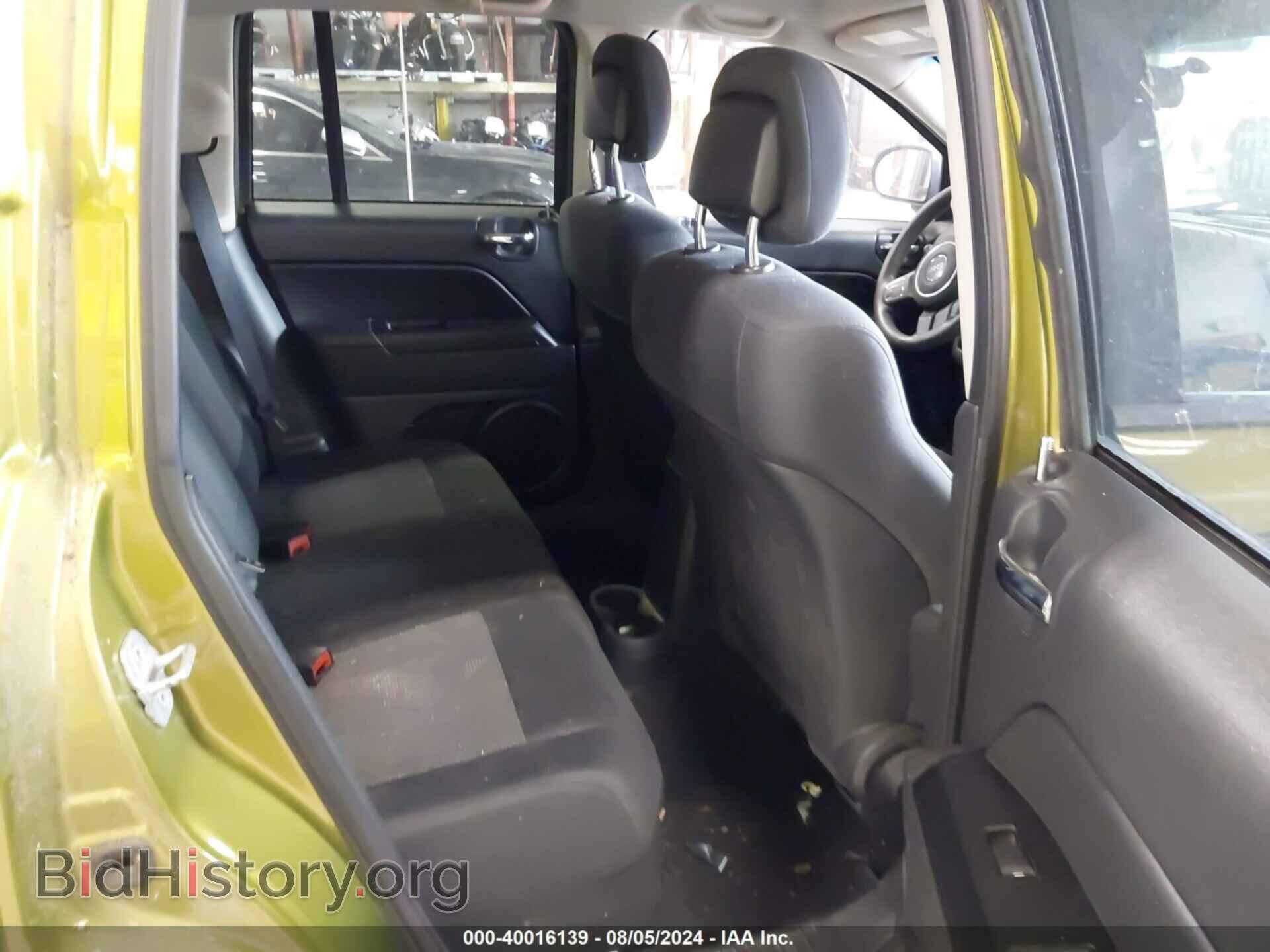 2012 JEEP COMPASS - VIN: 1C4NJDBB6CD635309 - Photo 8