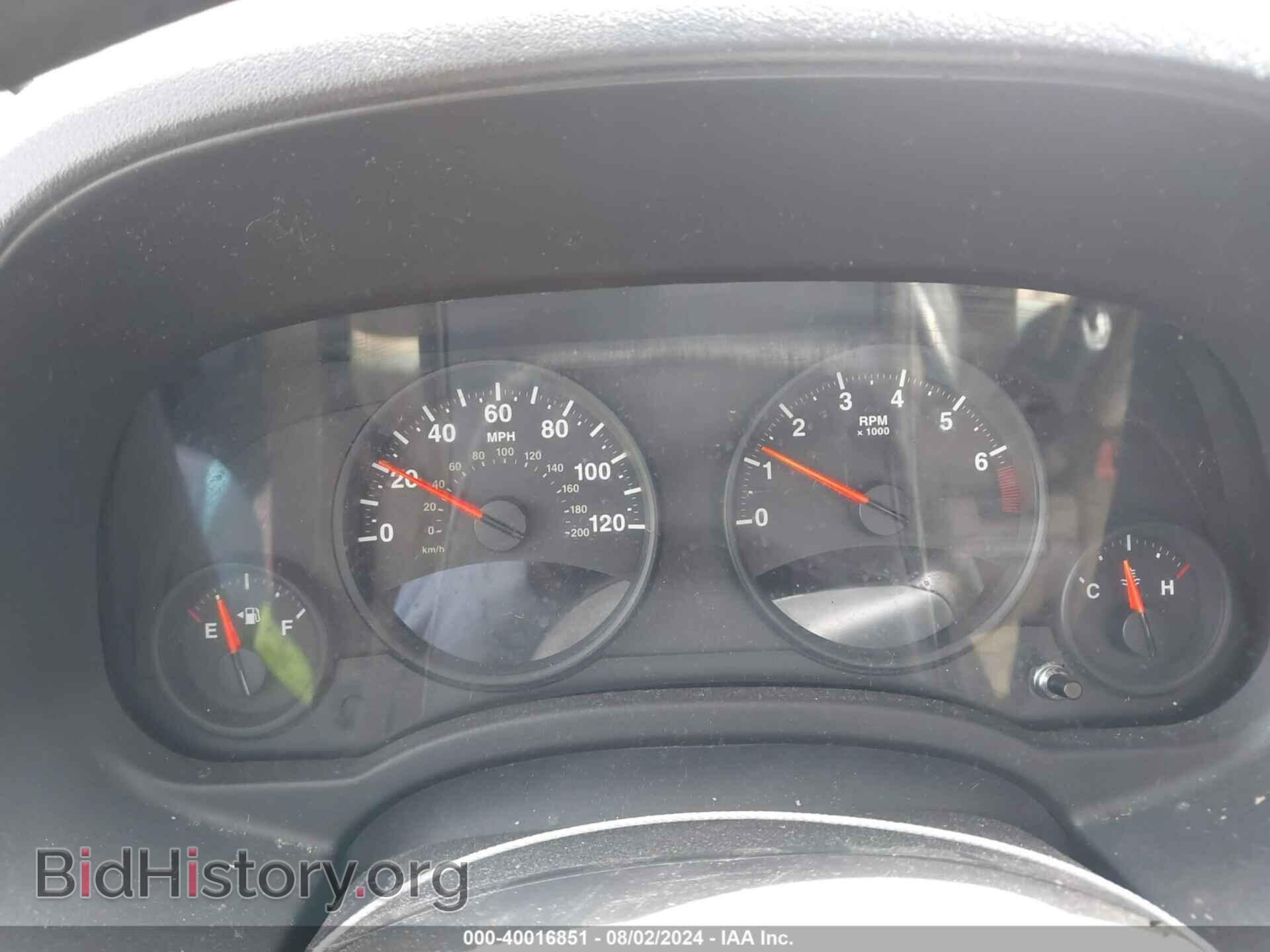 2011 JEEP COMPASS - VIN: 1J4NT1FA2BD224430 - Photo 7