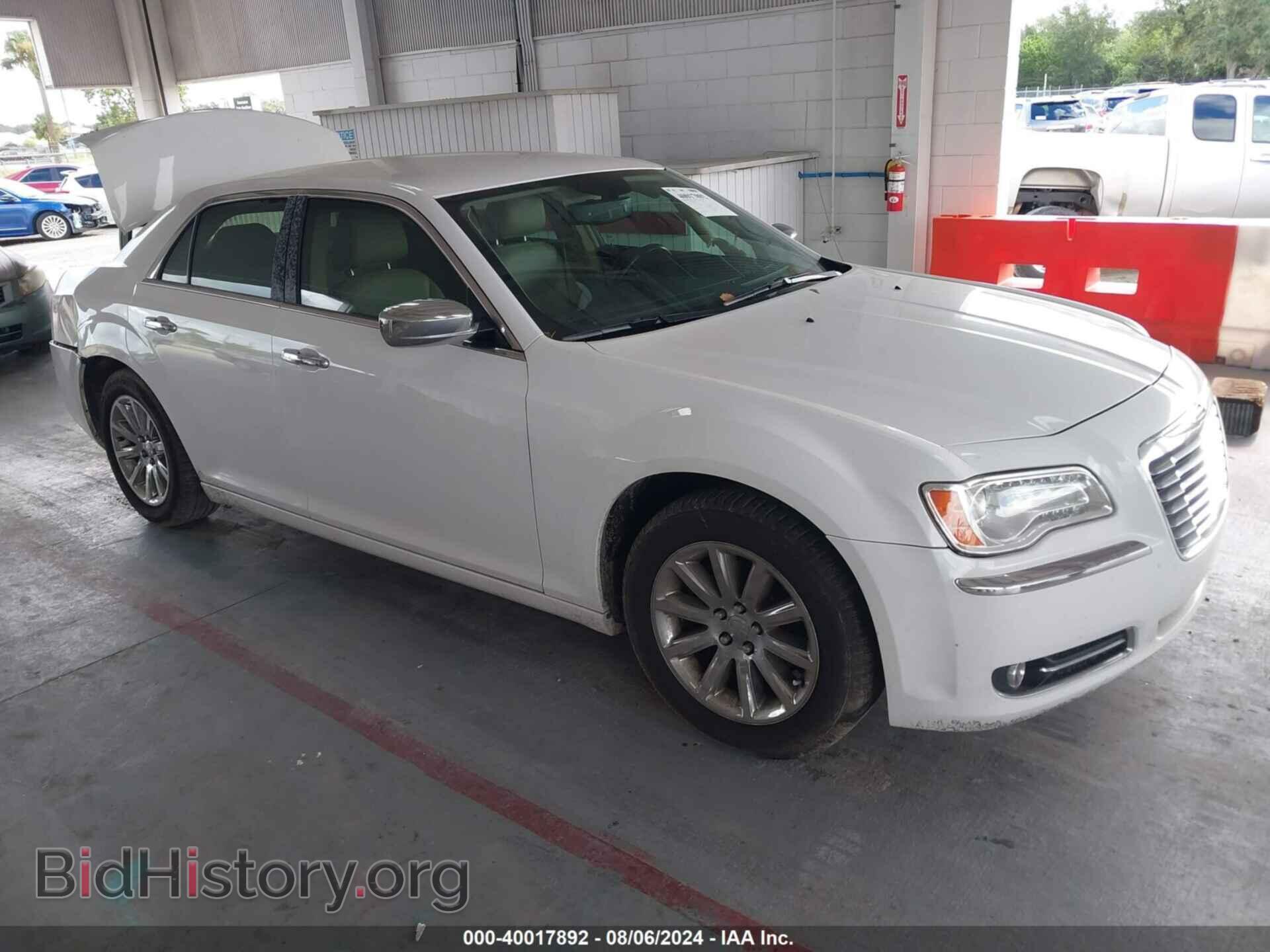 Photo 2C3CA5CG2BH592391 - CHRYSLER 300 2011