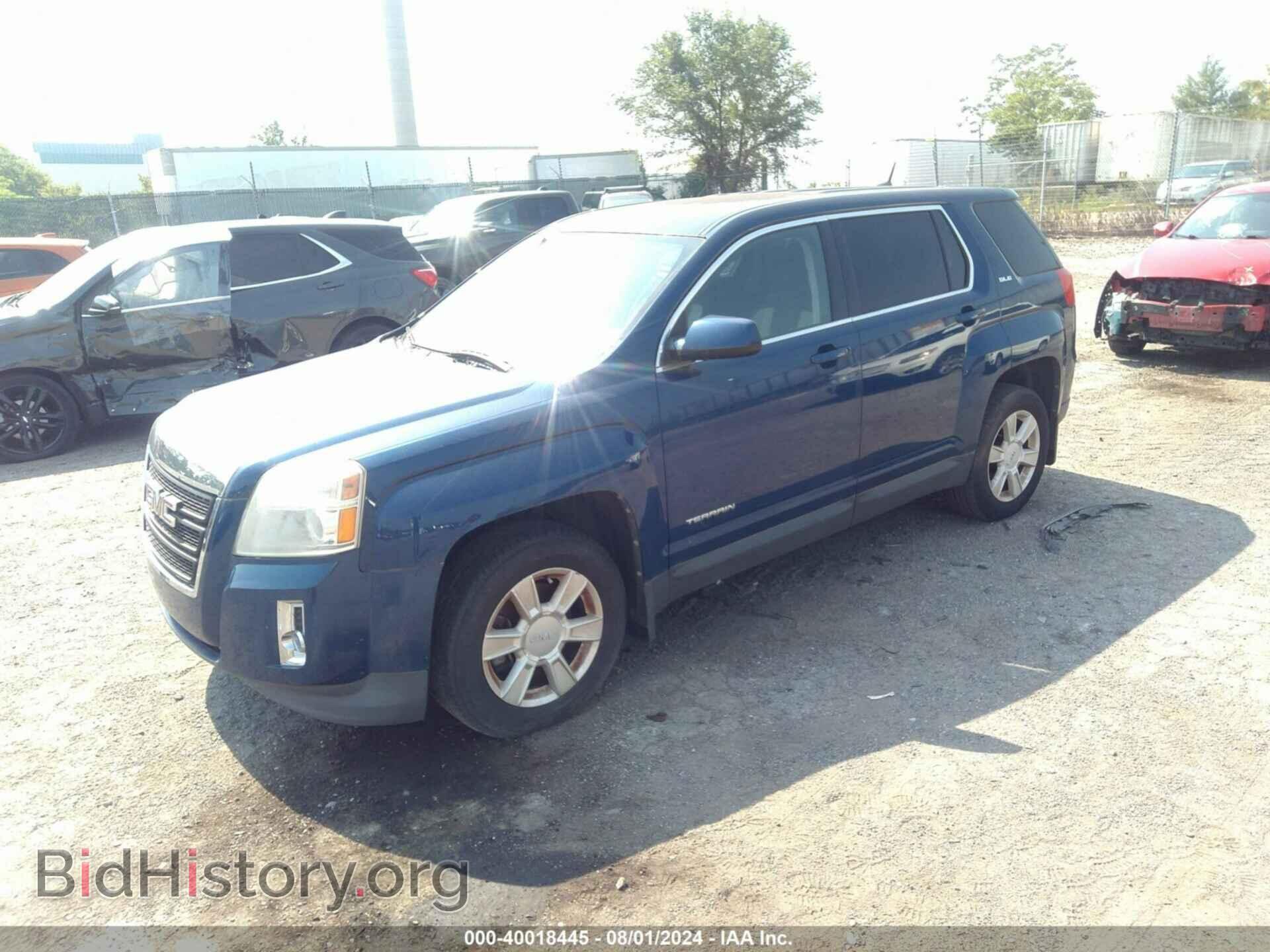 2010 GMC TERRAIN - VIN: 2CTFLCEW5A6332061 - Photo 2