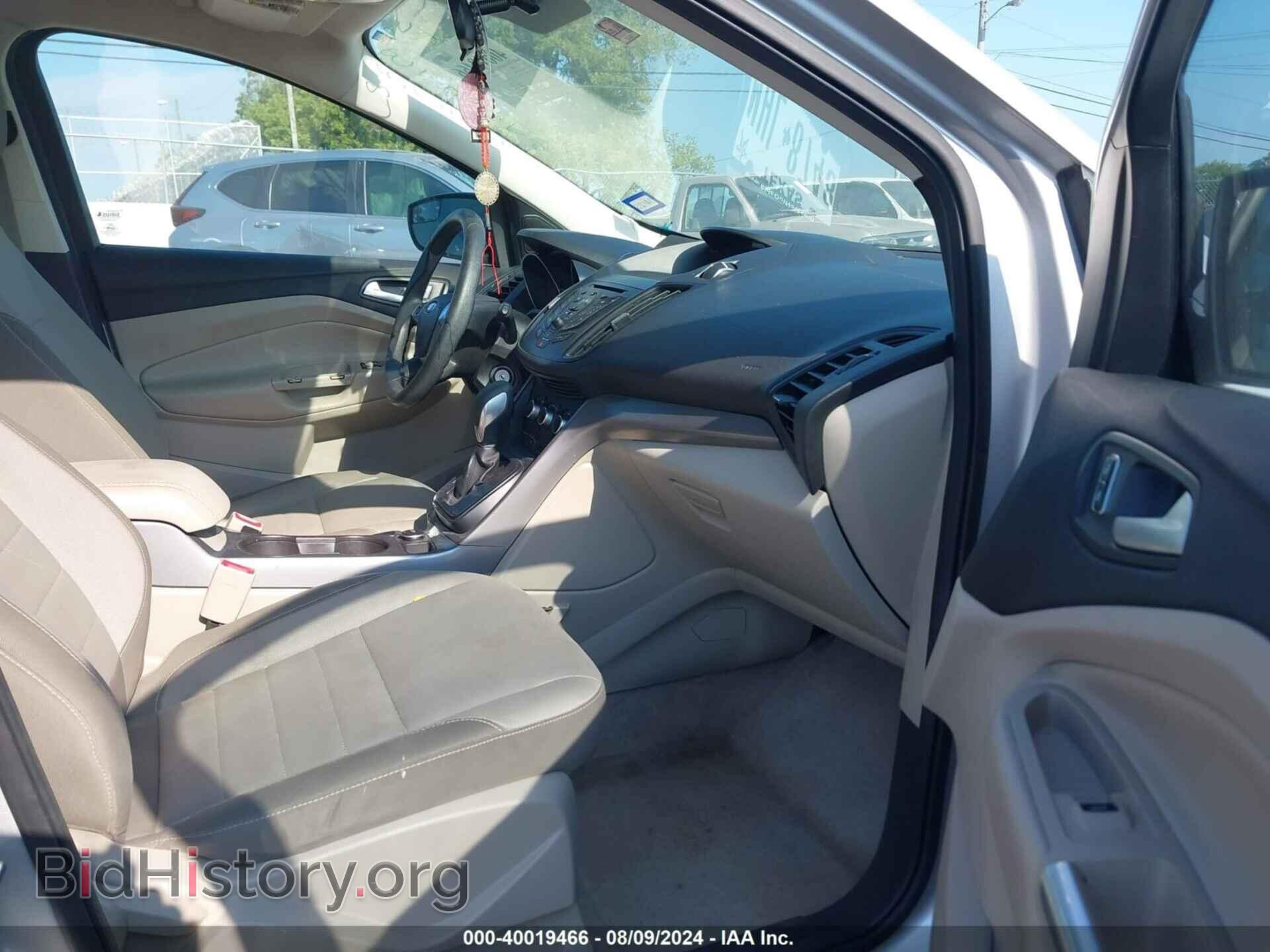 2016 FORD ESCAPE - VIN: 1FMCU0G70GUB75576 - Фото 5