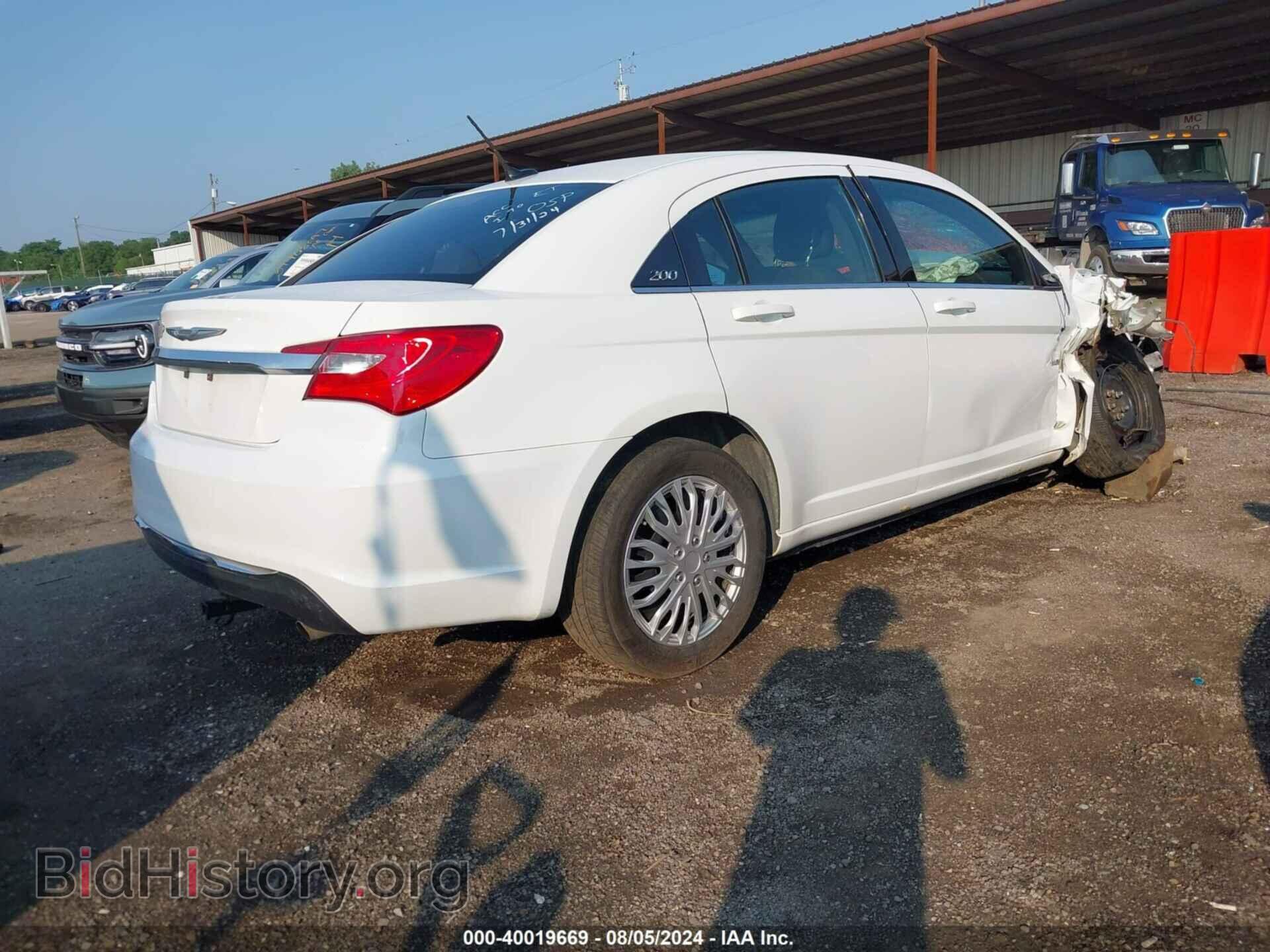 2012 CHRYSLER 200 - VIN: 1C3CCBAB2CN319752 - Фото 4