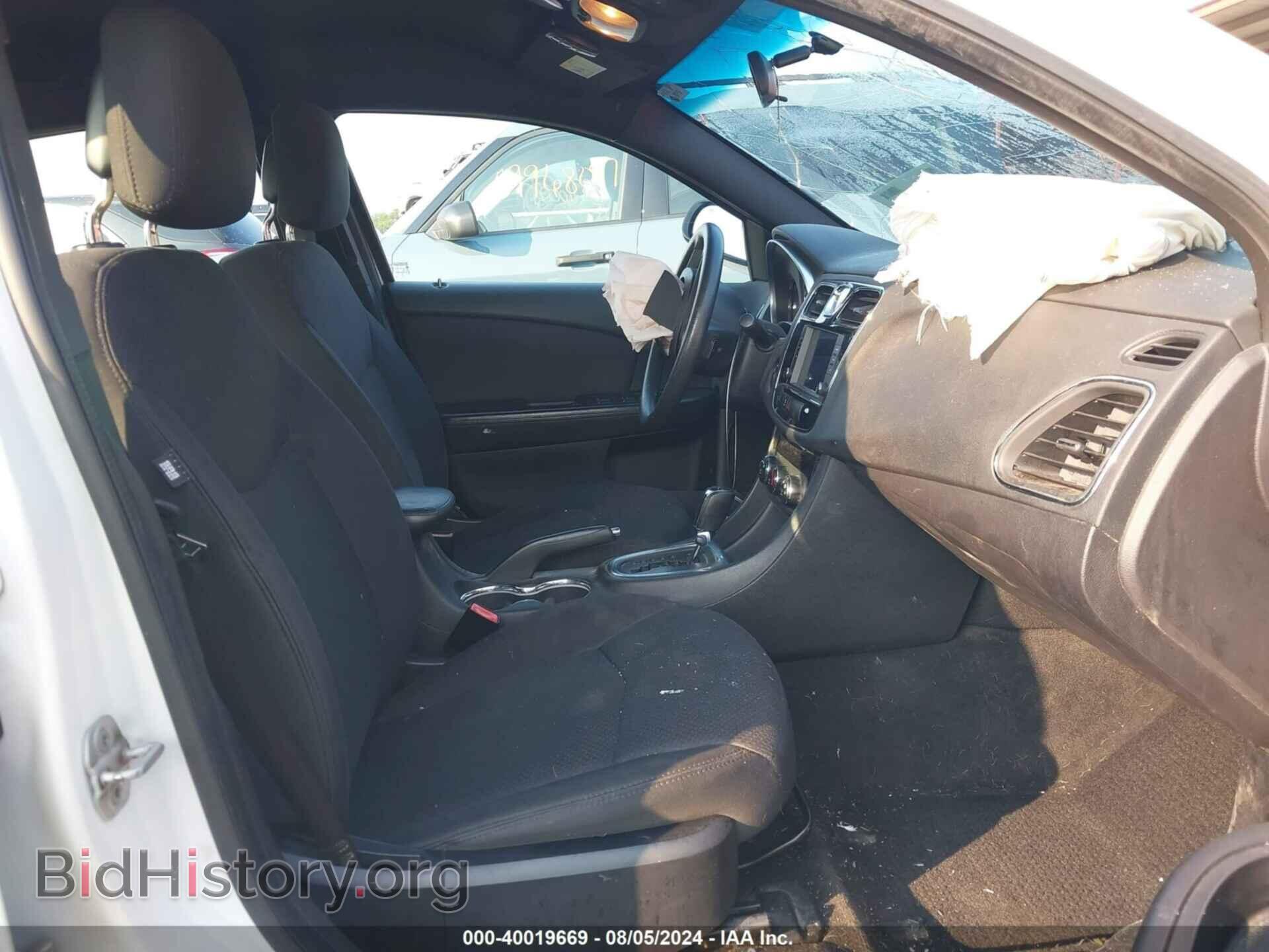 2012 CHRYSLER 200 - VIN: 1C3CCBAB2CN319752 - Фото 5