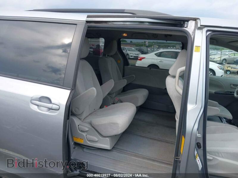 2011 Toyota SIENNA (VIN 5TDJK3DC1BS023727) — фото 8 из 11