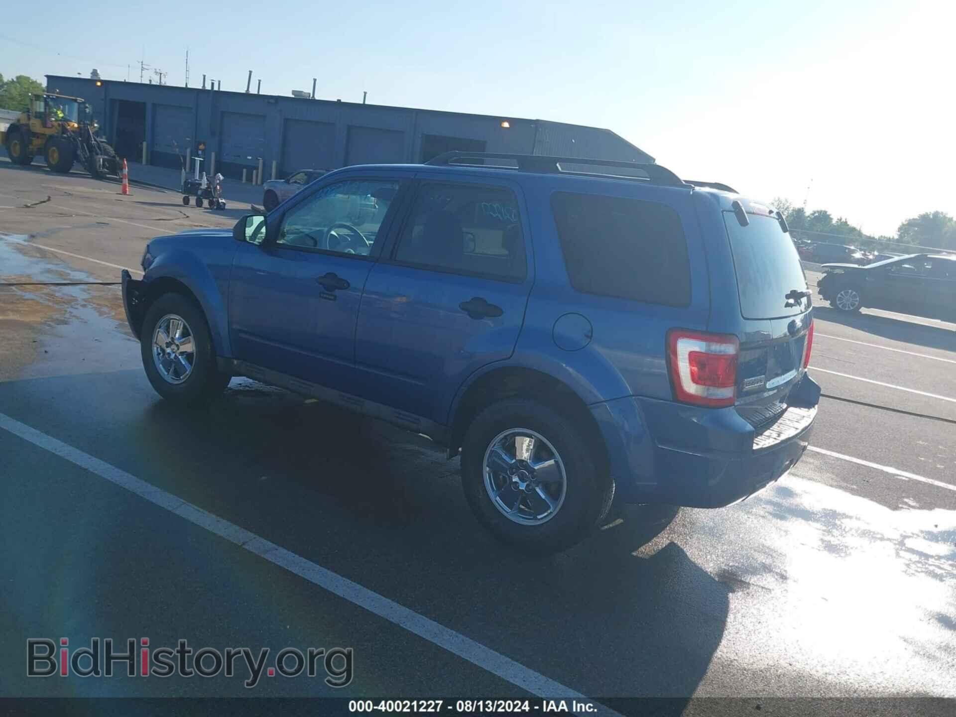 2010 FORD ESCAPE - VIN: 1FMCU0D78AKD12447 - Фото 3
