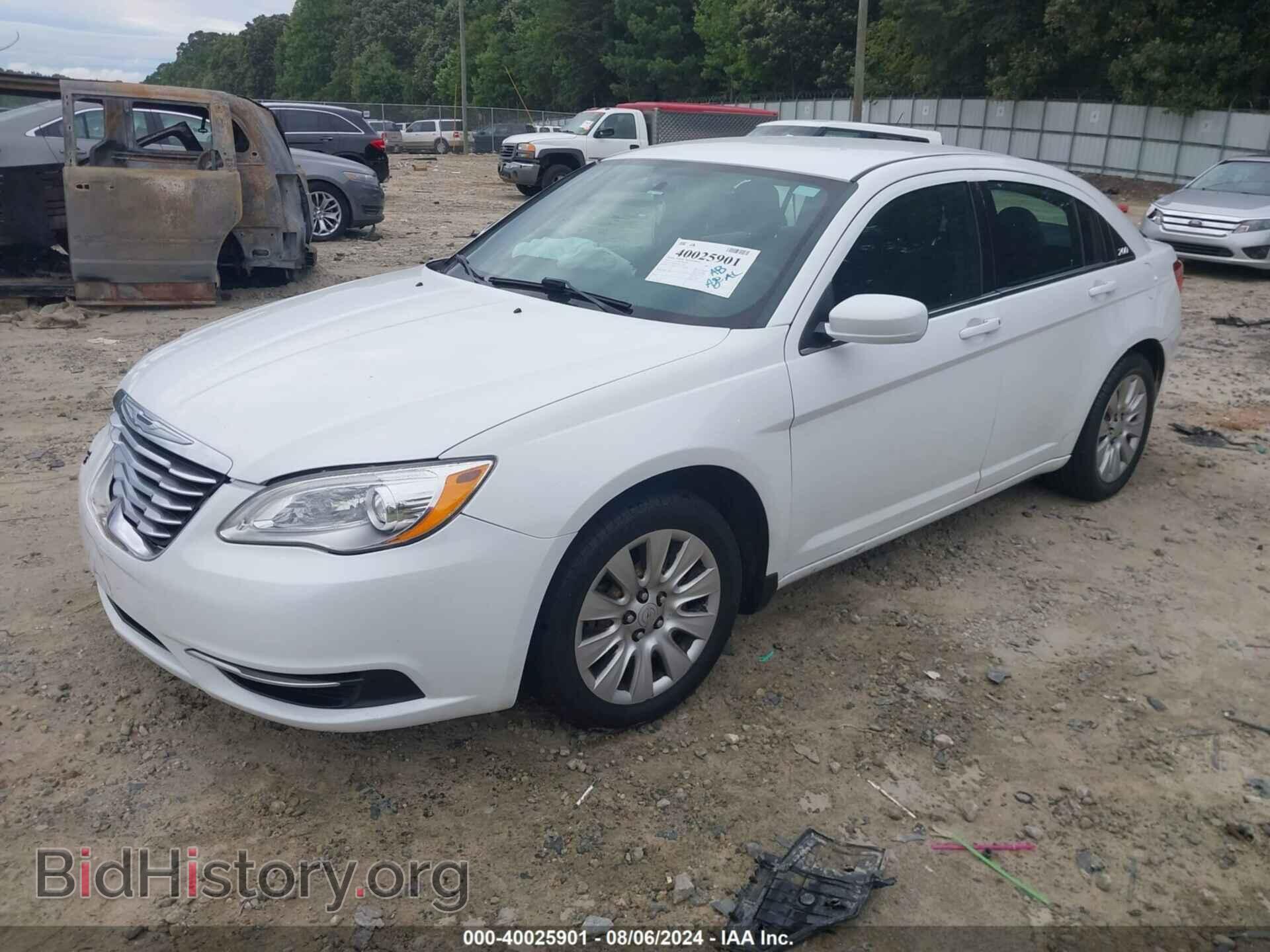 2014 CHRYSLER 200 - VIN: 1C3CCBAB2EN123703 - Фото 2