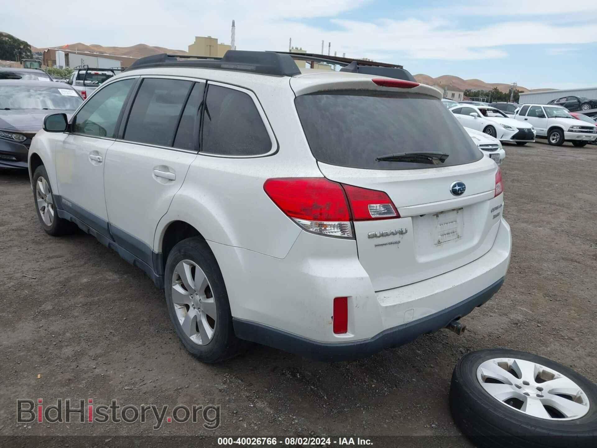 2011 SUBARU OUTBACK - VIN: 4S4BRDLC8B2332721 - Photo 3