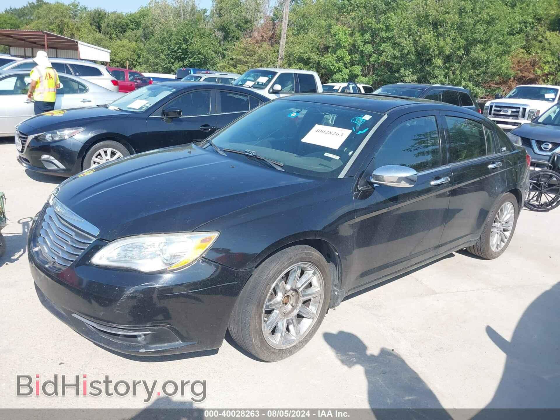 2012 CHRYSLER 200 - VIN: 1C3CCBCG9CN123932 - Photo 2