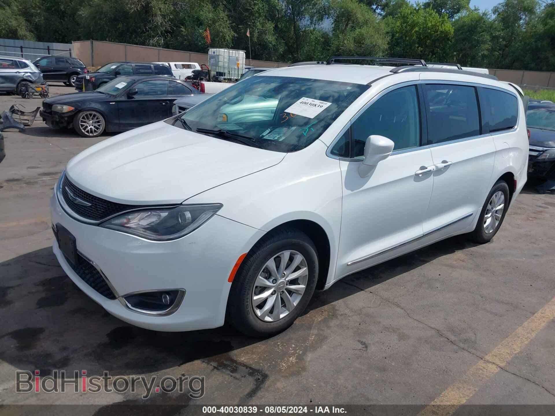2017 CHRYSLER PACIFICA - VIN: 2C4RC1BG7HR627388 - Фото 2