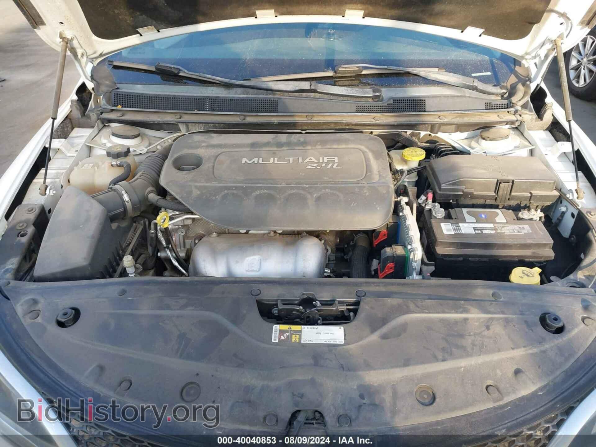 2016 CHRYSLER 200 - VIN: 1C3CCCABXGN123473 - Фото 10