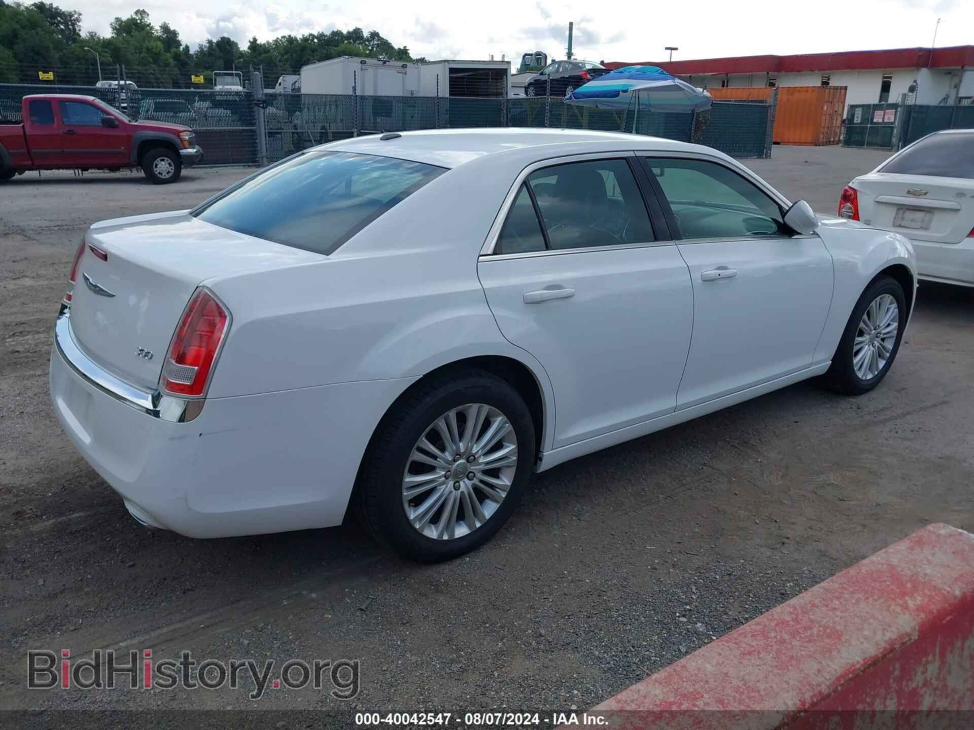 2014 CHRYSLER 300 - VIN: 2C3CCARG0EH323174 - Фото 4