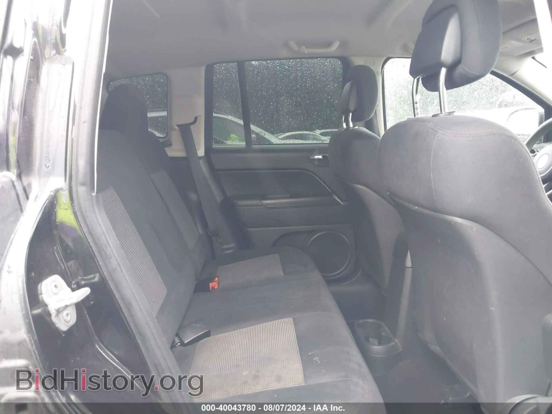 2011 JEEP COMPASS - VIN: 1J4NT1FA5BD219819 - Photo 8