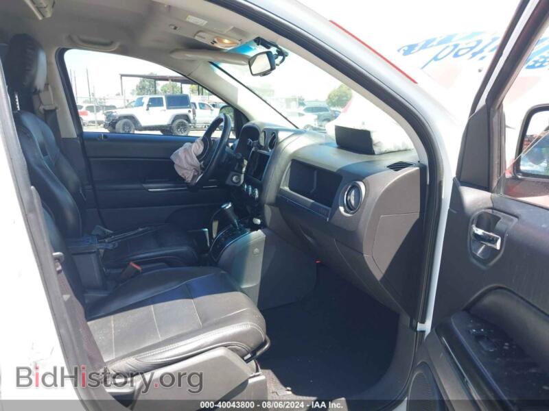 2011 Jeep COMPASS (VIN 1J4NF5FB7BD215505) — photo 5 of 20