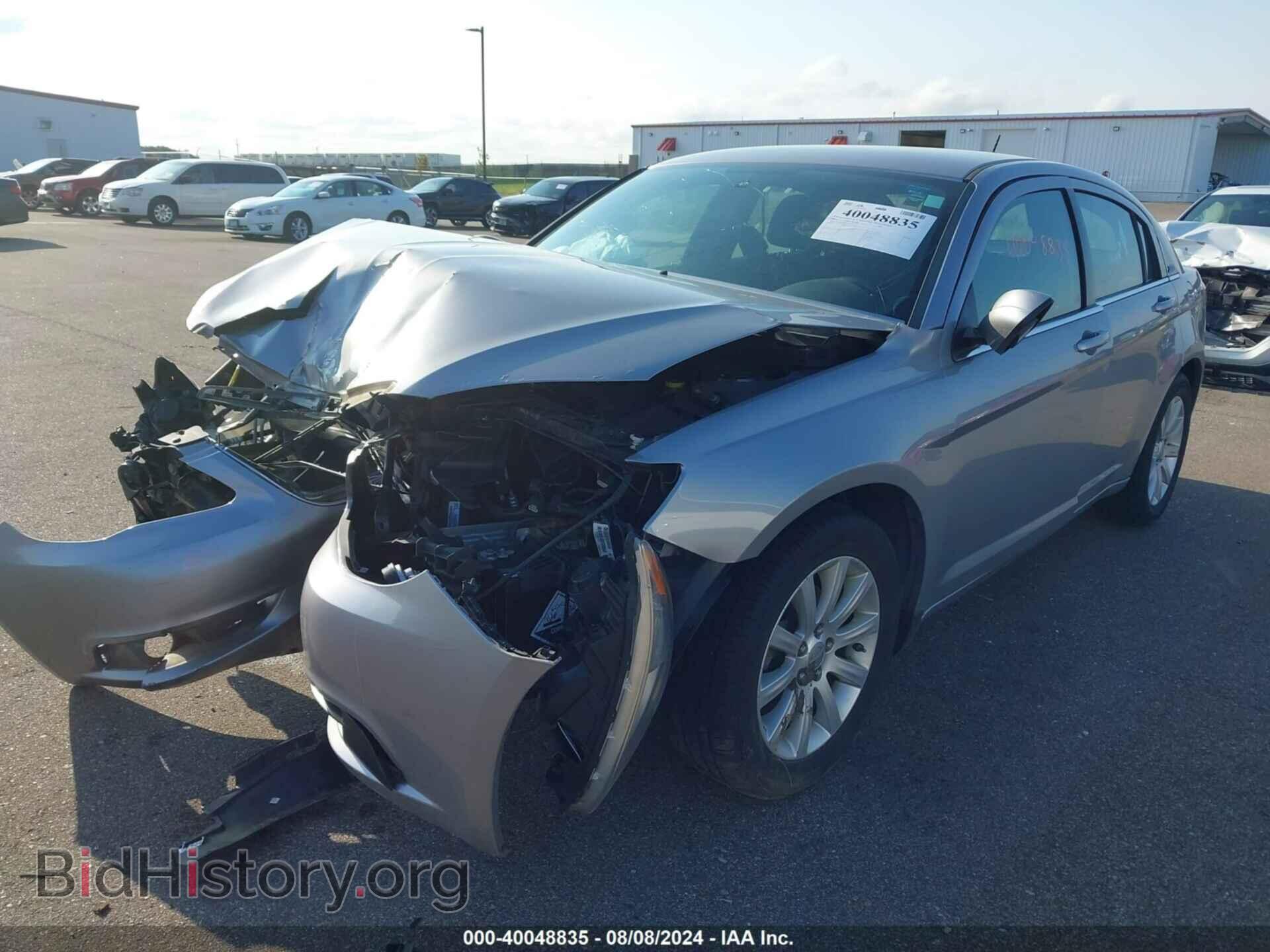 2014 CHRYSLER 200 - VIN: 1C3CCBBB2EN178974 - Фото 2