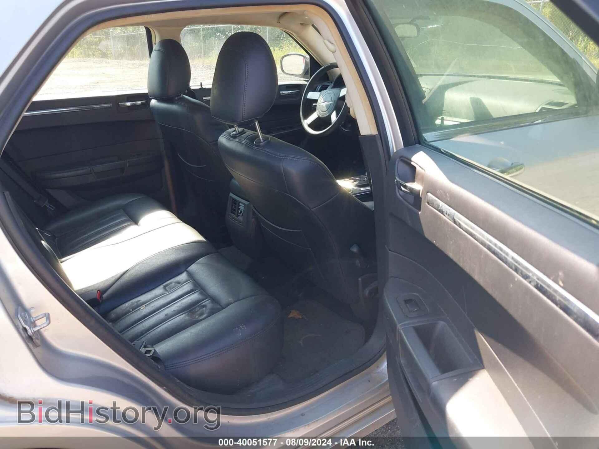 2010 CHRYSLER 300 - VIN: 2C3CA4CD6AH198889 - Фото 8
