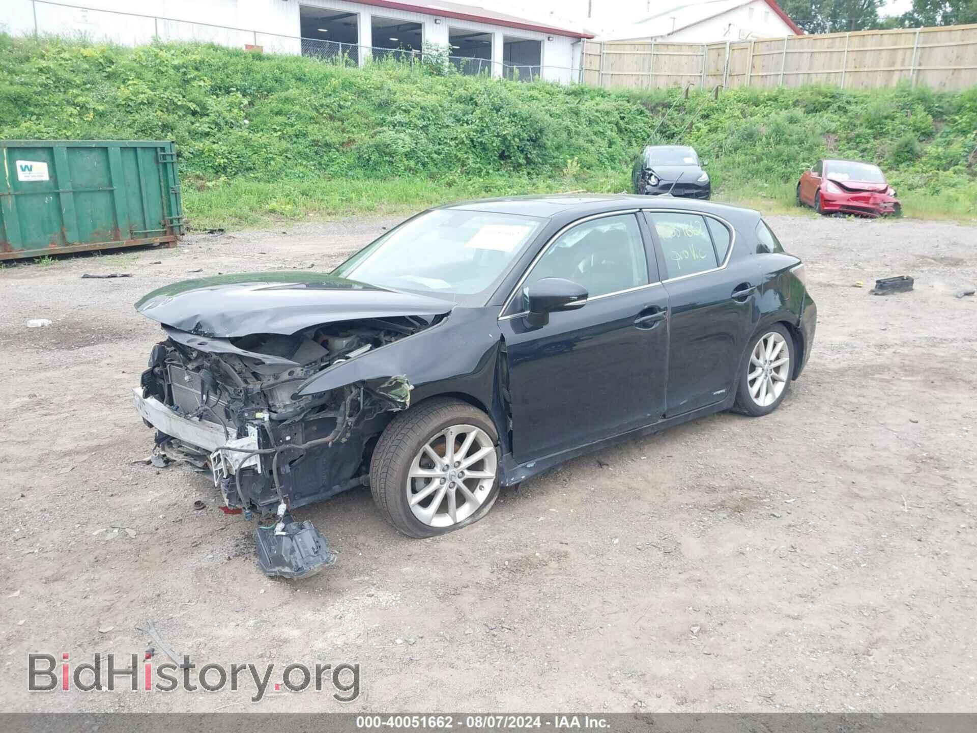 2011 LEXUS CT 200H - VIN: JTHKD5BH7B2010575 - Фото 2