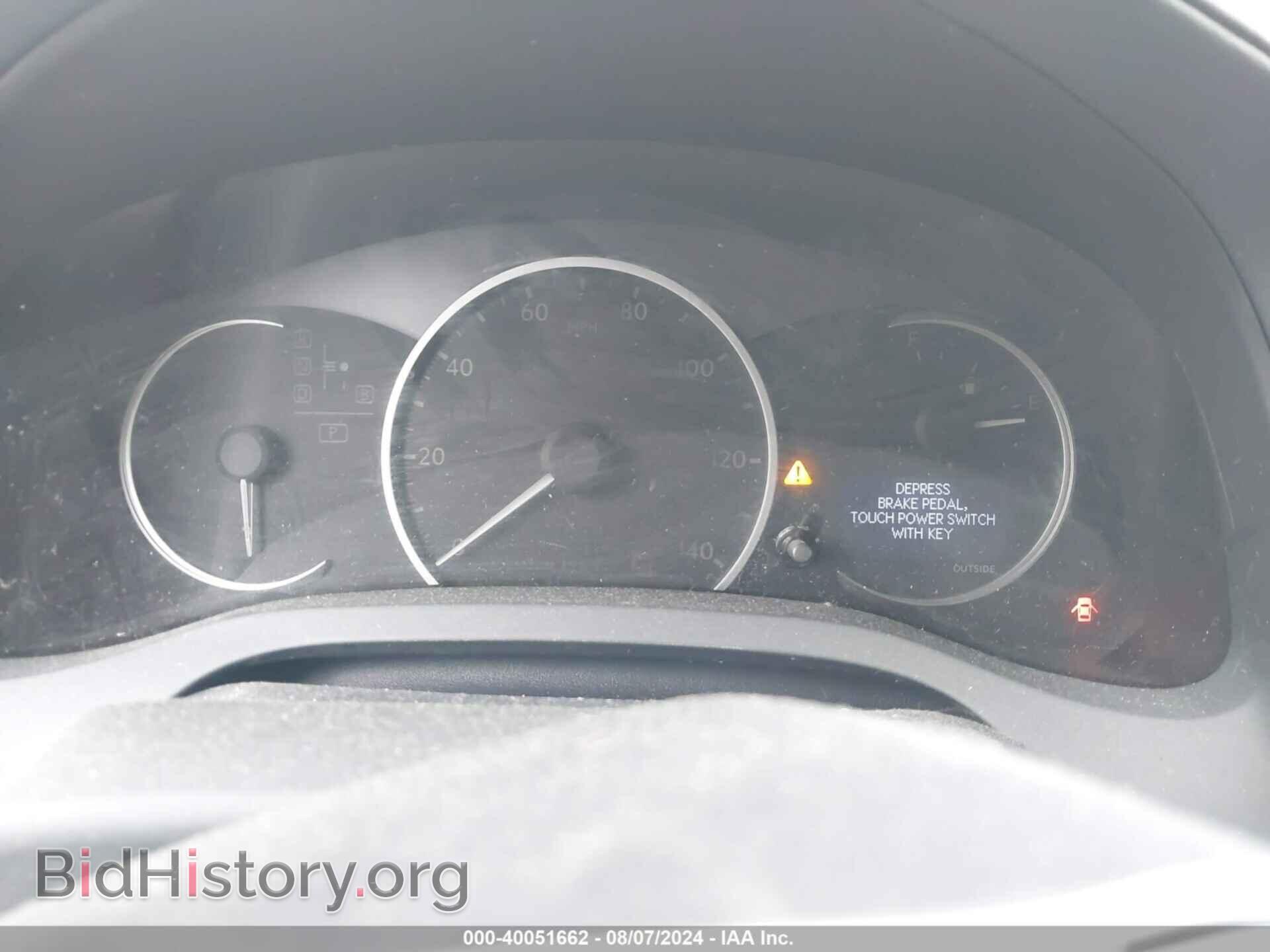 2011 LEXUS CT 200H - VIN: JTHKD5BH7B2010575 - Фото 7