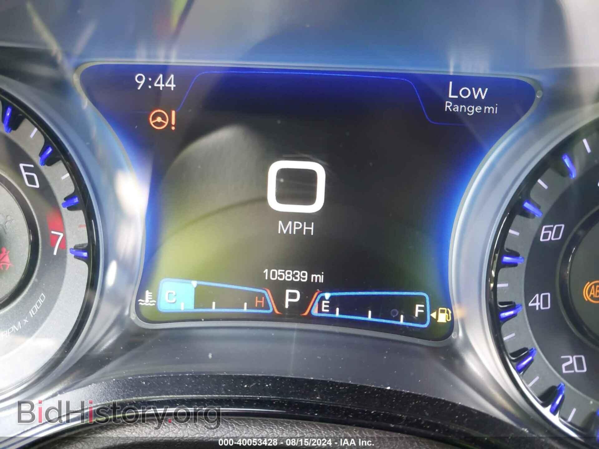 2019 CHRYSLER 300 - VIN: 2C3CCABG3KH559372 - Фото 7