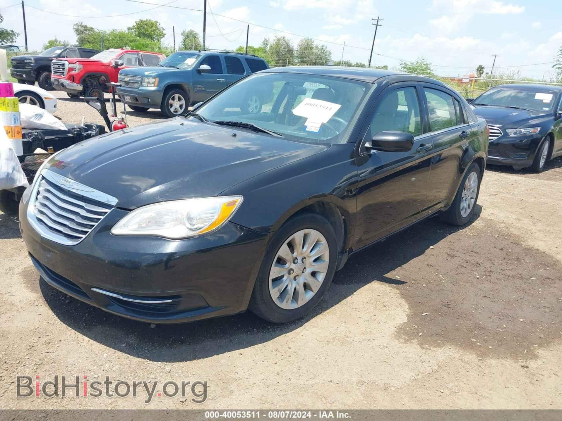 2013 CHRYSLER 200 - VIN: 1C3CCBAB7DN646827 - Фото 2