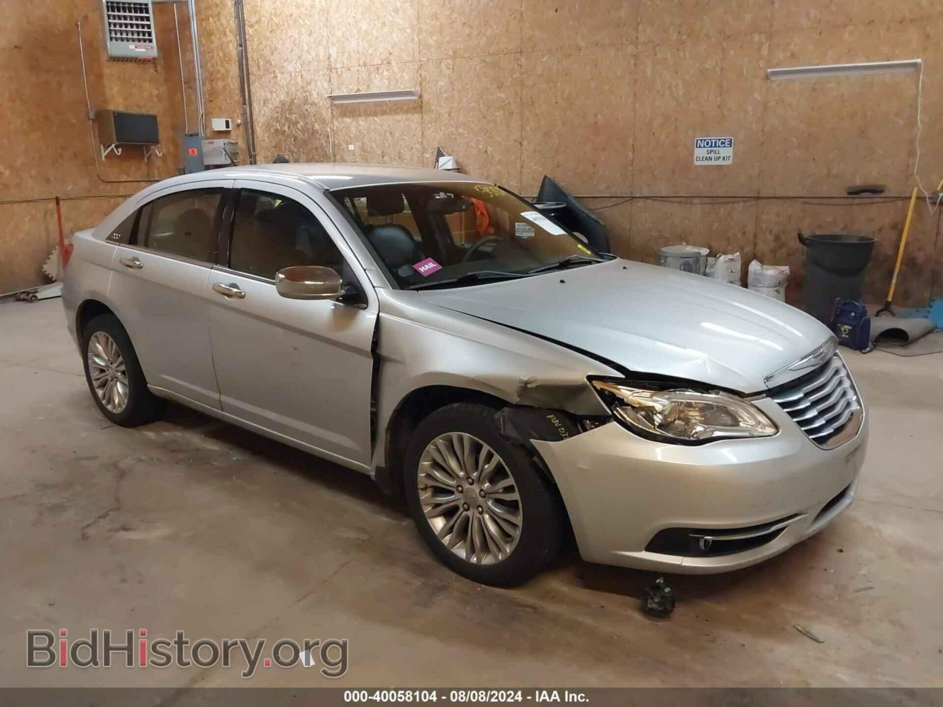 Photo 1C3BC2FB0BN612133 - CHRYSLER 200 2011