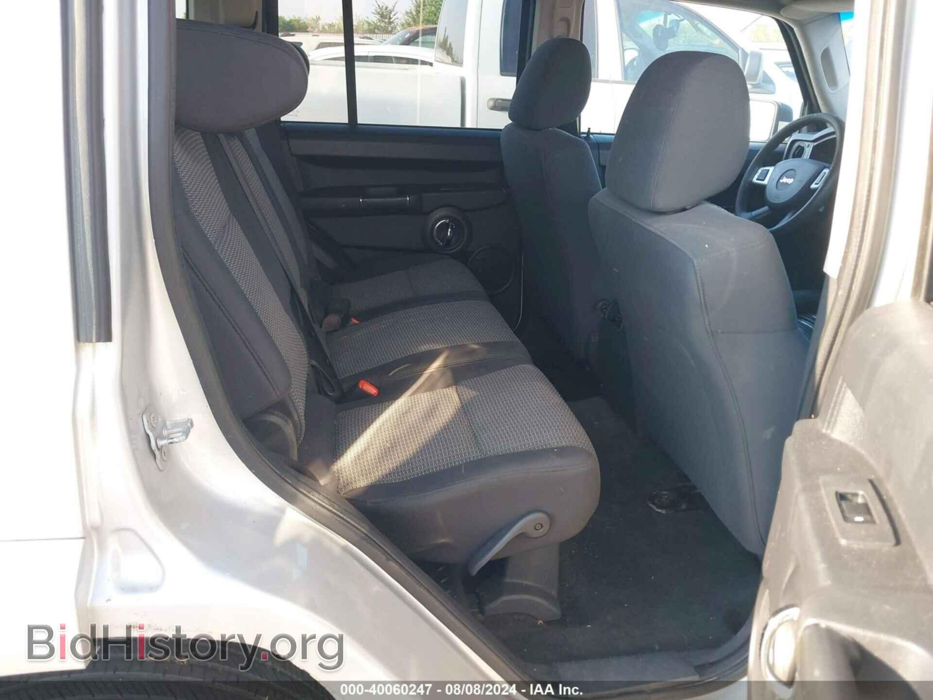 2010 JEEP COMMANDER - VIN: 1J4RH4GK2AC159210 - Фото 8
