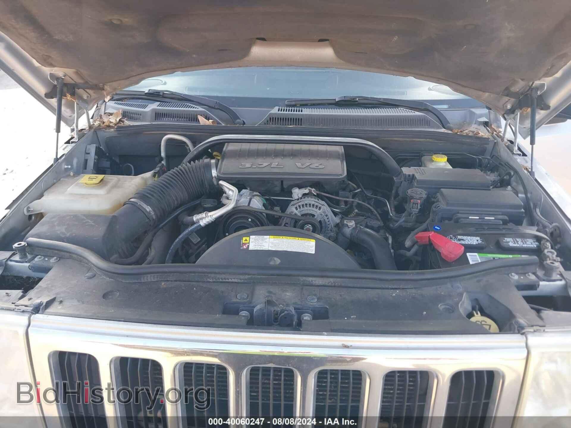 2010 JEEP COMMANDER - VIN: 1J4RH4GK2AC159210 - Фото 10