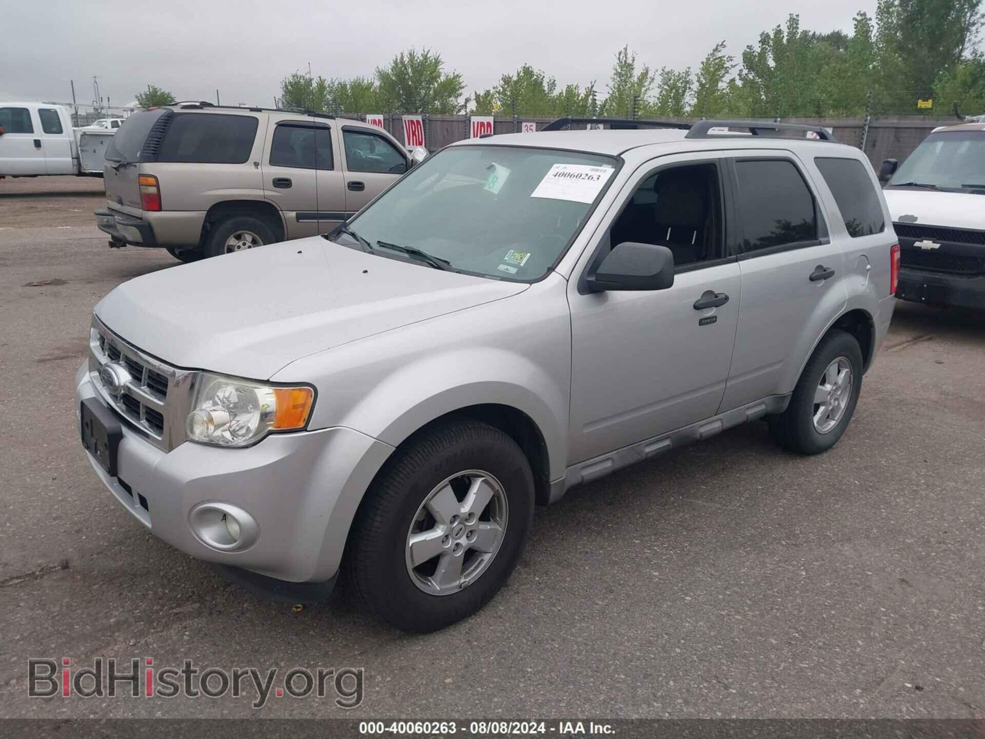 2009 FORD ESCAPE - VIN: 1FMCU93799KB30399 - Фото 2