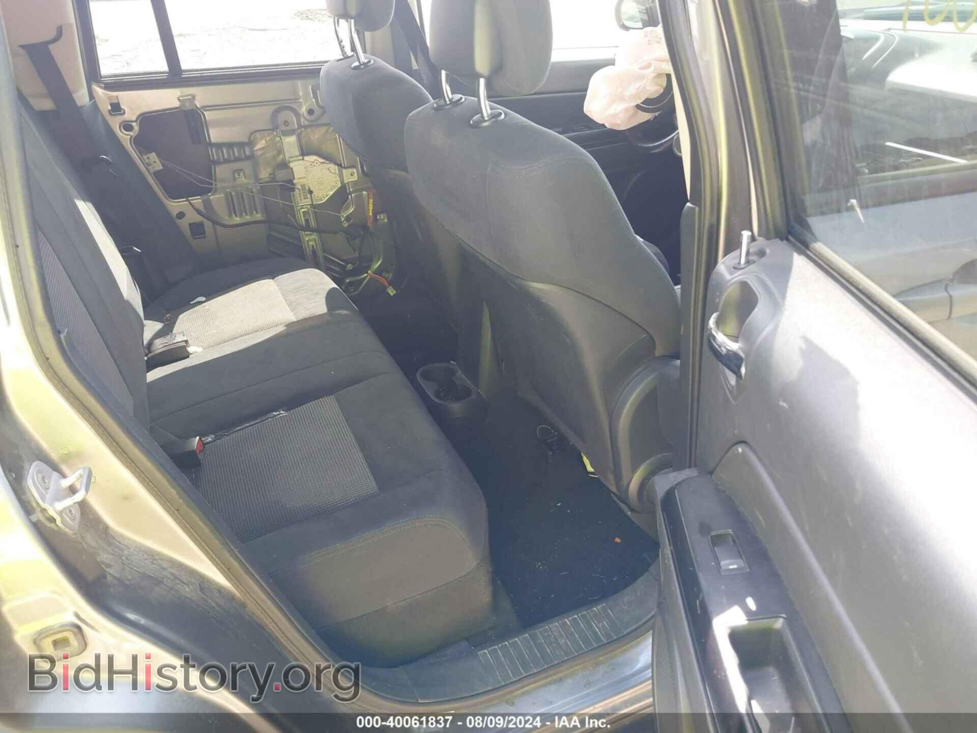 2011 JEEP COMPASS - VIN: 1J4NT1FA5BD267479 - Photo 8