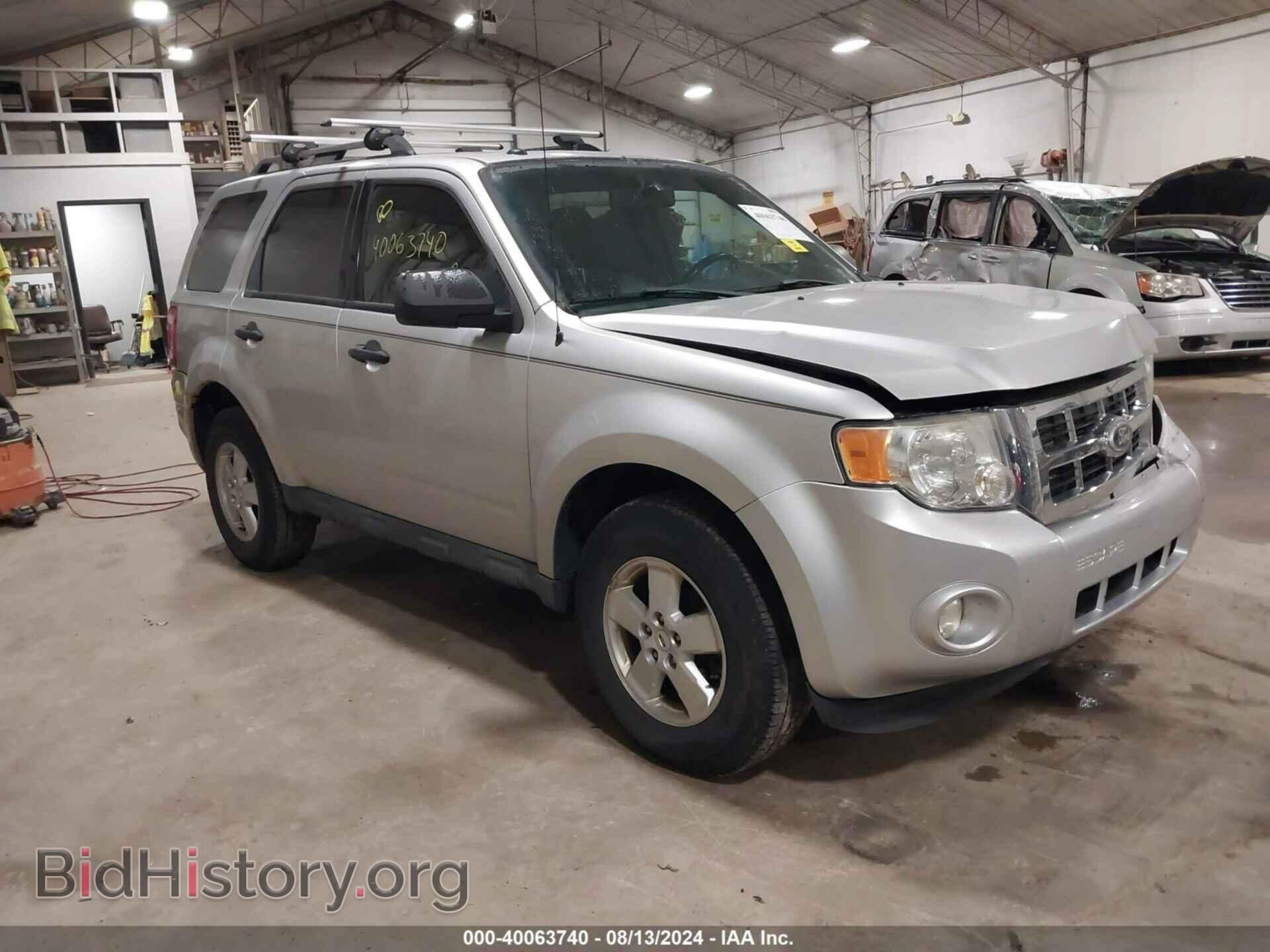 Фотография 1FMCU0DG4AKD17578 - FORD ESCAPE 2010