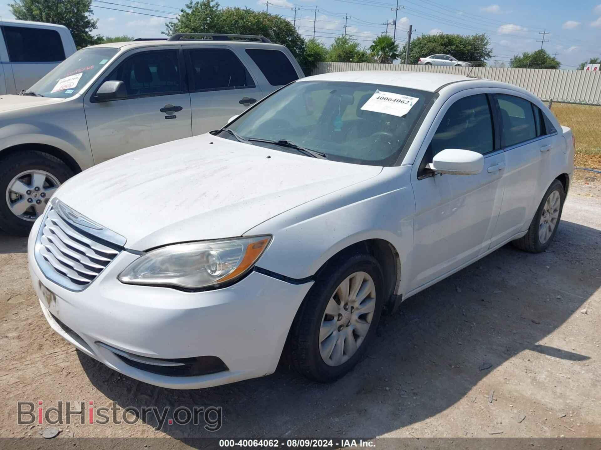 2012 CHRYSLER 200 - VIN: 1C3CCBAB9CN240997 - Фото 2