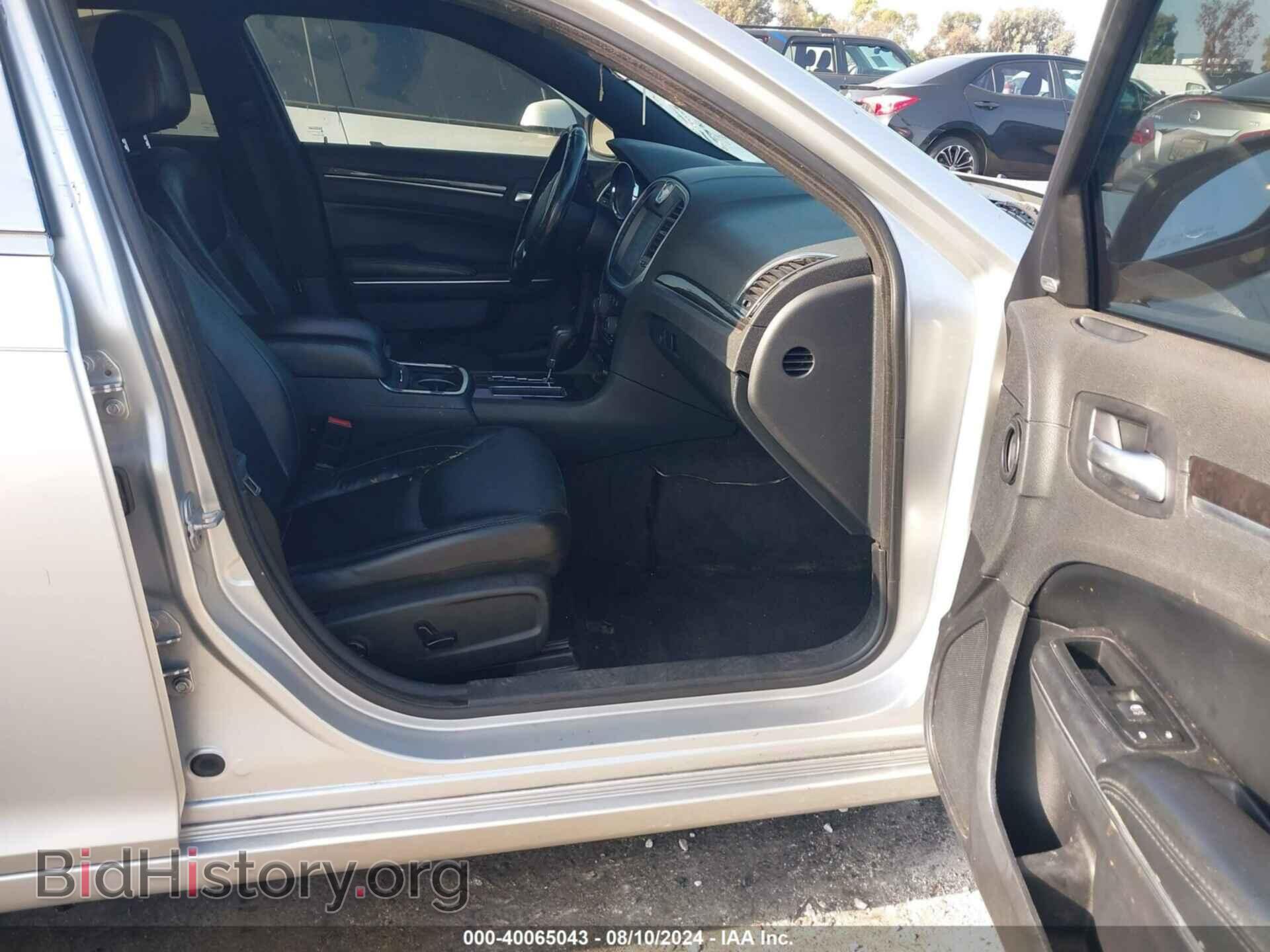 2011 CHRYSLER 300 - VIN: 2C3CA5CG8BH614197 - Фото 5