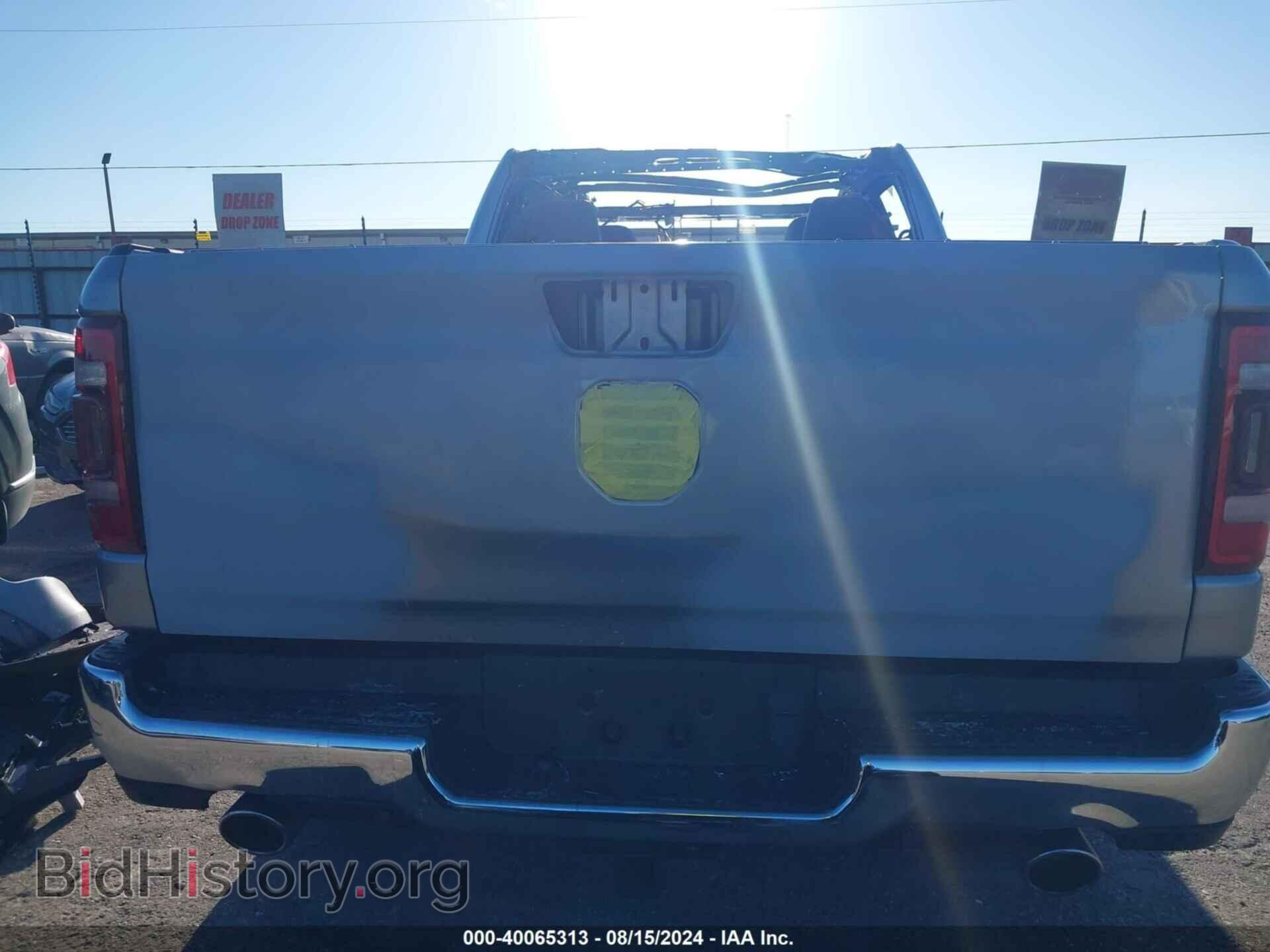 2019 RAM 1500 - VIN: 1C6RREST8KN526875 - Фото 17