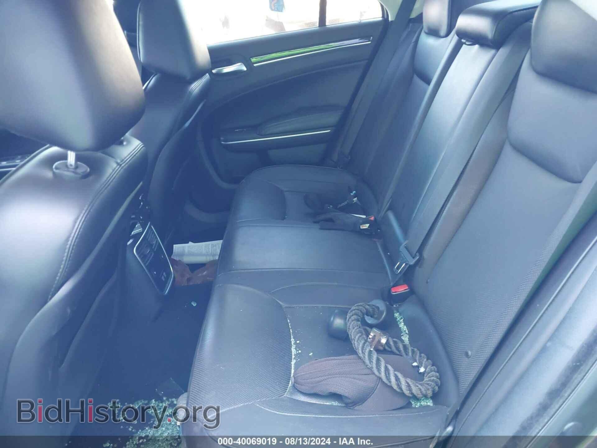 2019 CHRYSLER 300 - VIN: 2C3CCAEG9KH585762 - Фото 8