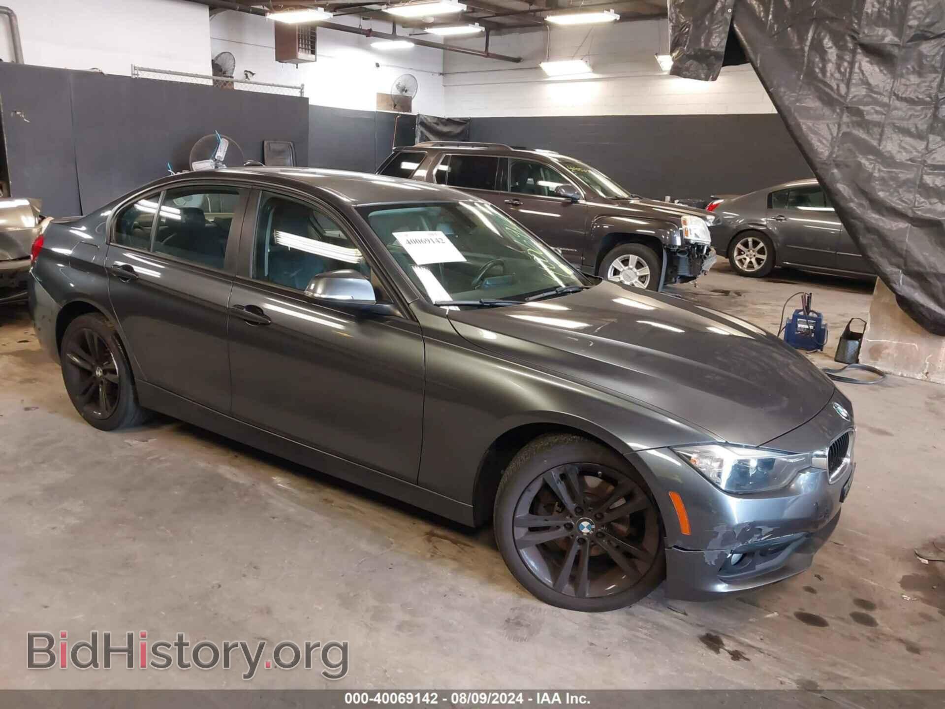 Photo WBA8E5G5XGNU19387 - BMW 320I 2016