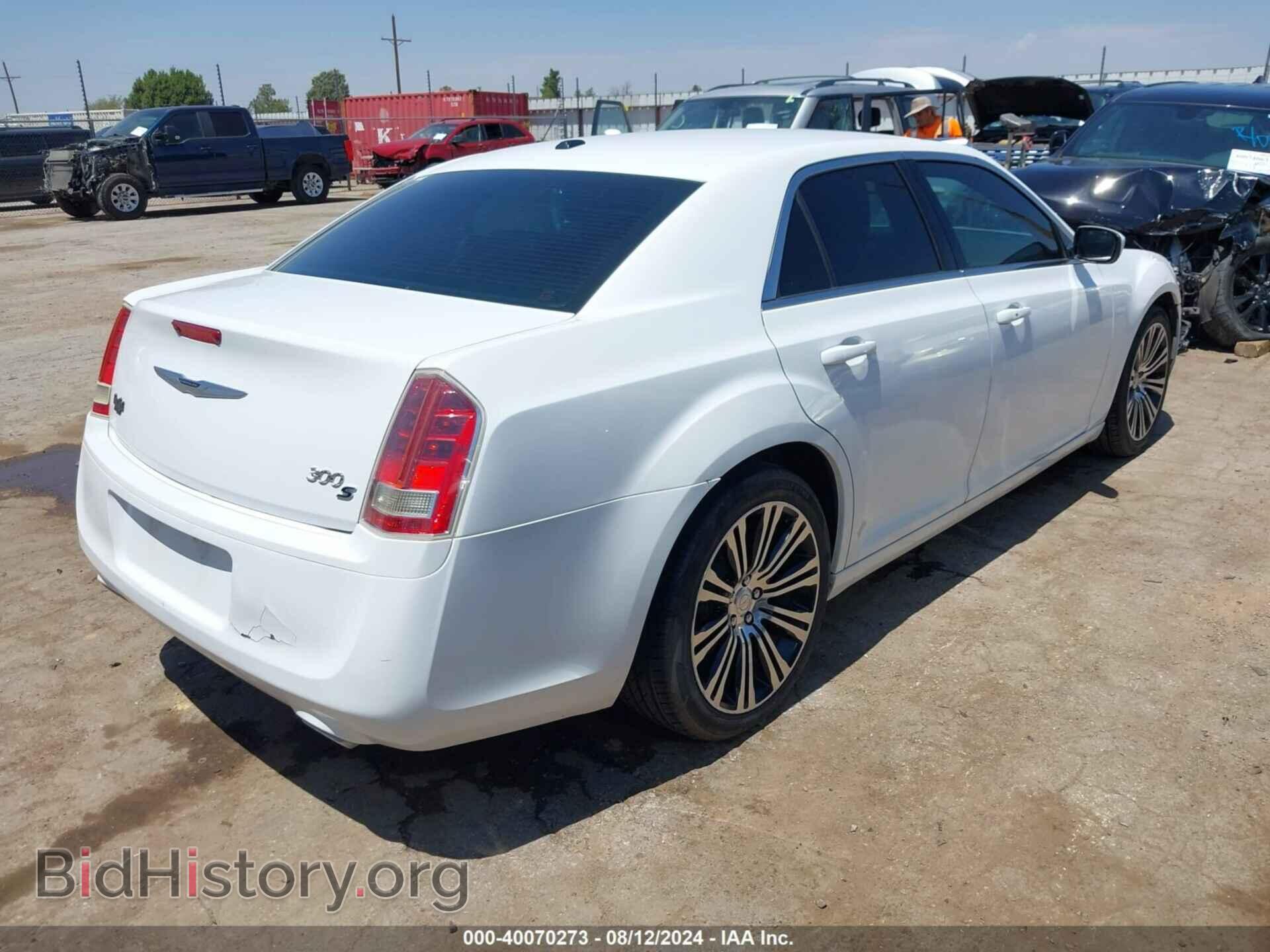 2013 CHRYSLER 300 - VIN: 2C3CCABT4DH712258 - Фото 4