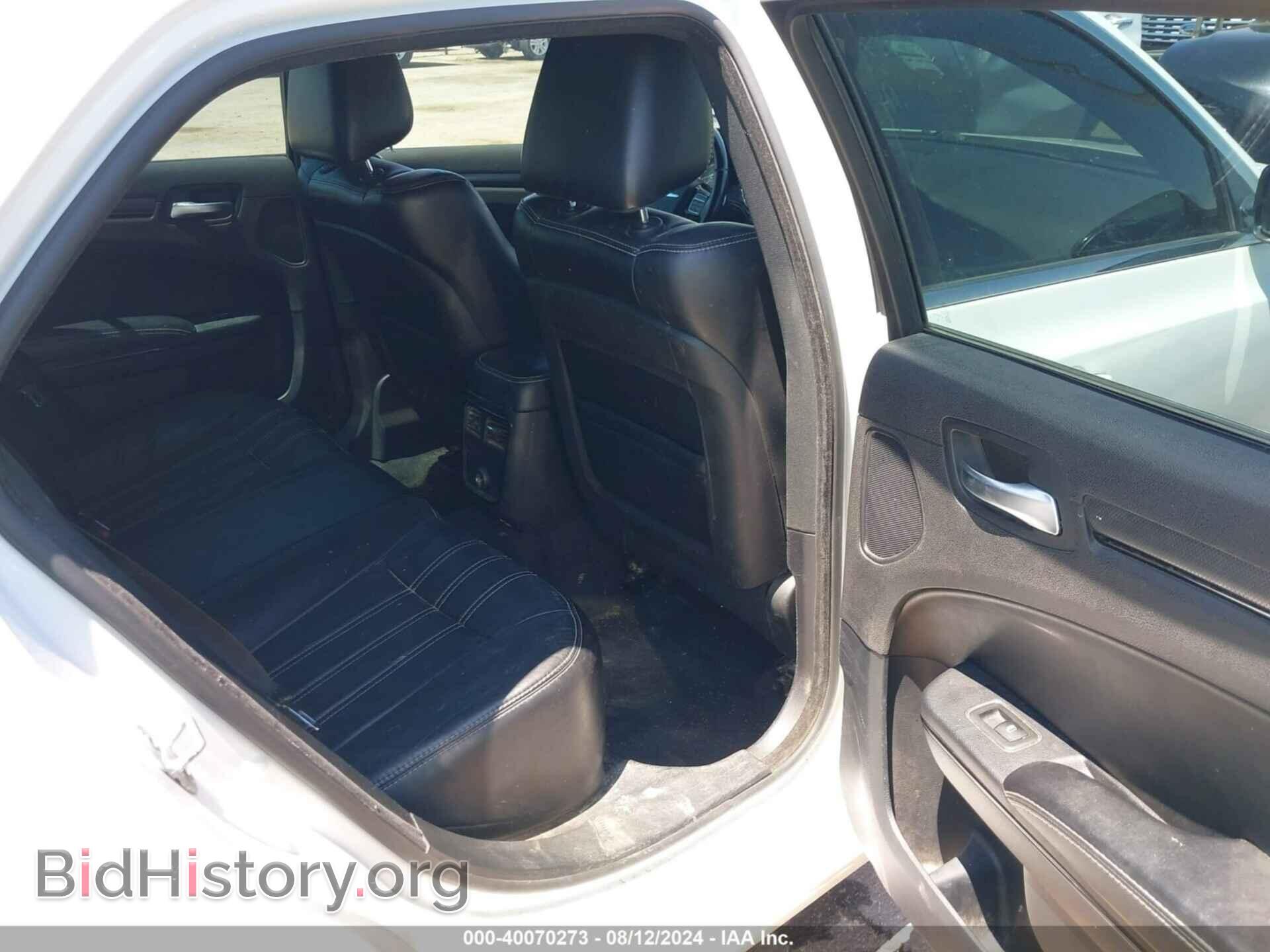 2013 CHRYSLER 300 - VIN: 2C3CCABT4DH712258 - Фото 8