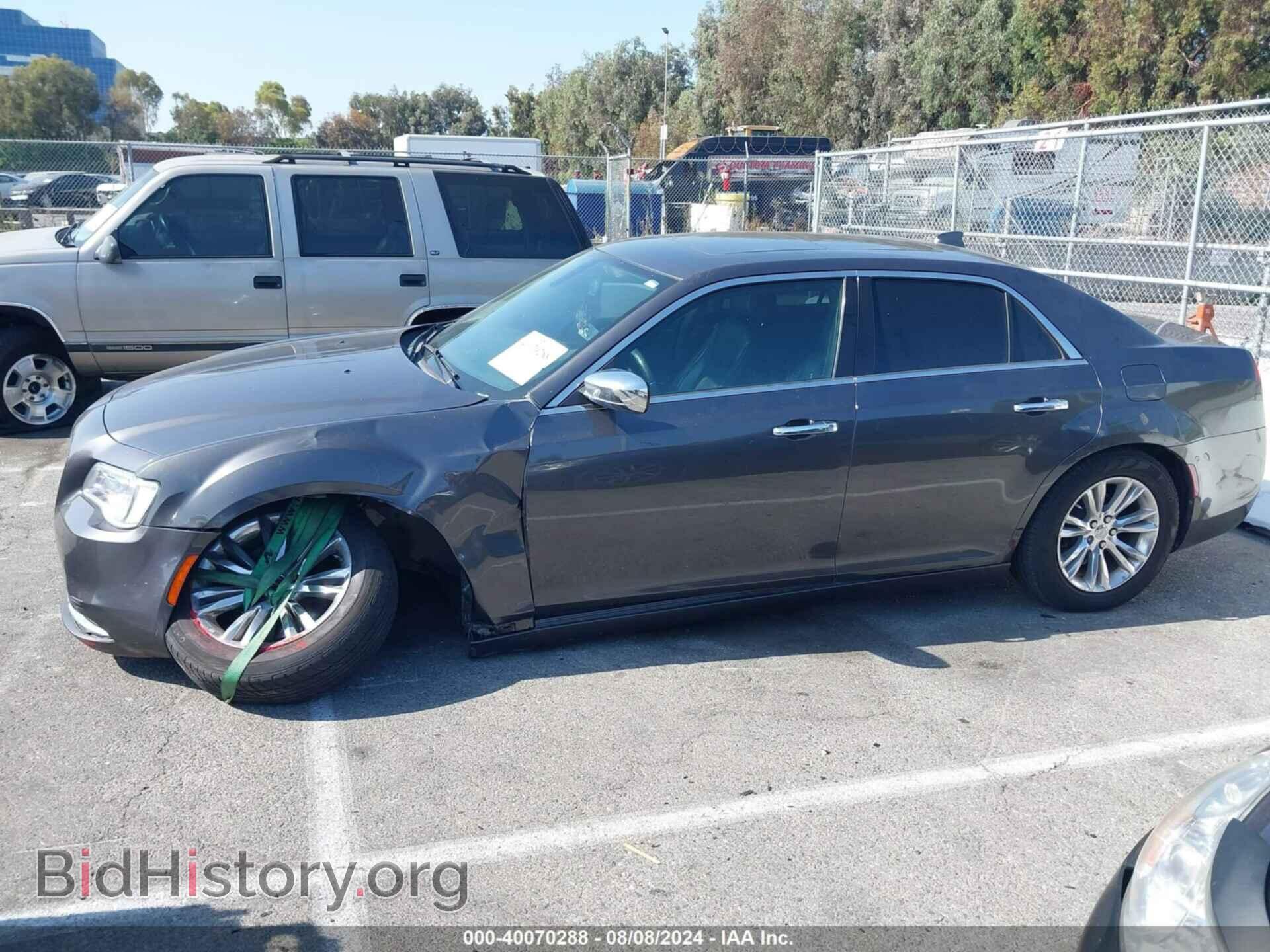 2019 CHRYSLER 300 - VIN: 2C3CCAEG1KH577574 - Фото 13