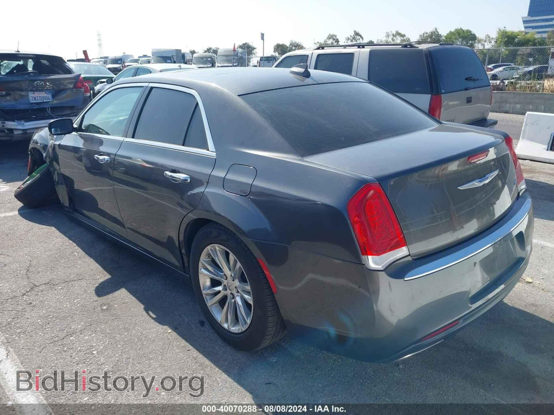 2019 CHRYSLER 300 - VIN: 2C3CCAEG1KH577574 - Фото 3
