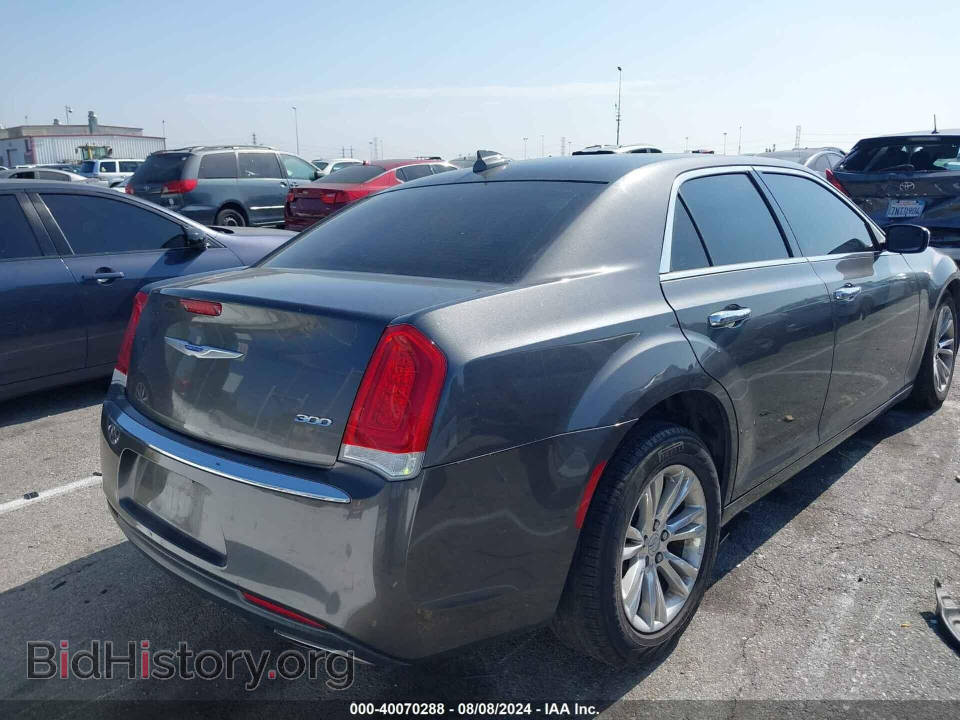 2019 CHRYSLER 300 - VIN: 2C3CCAEG1KH577574 - Фото 4
