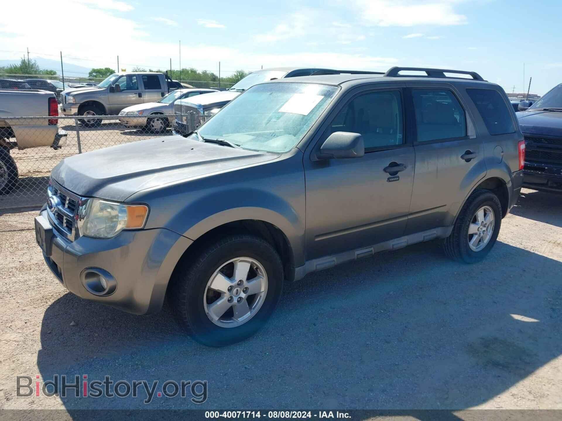 2011 FORD ESCAPE - VIN: 1FMCU0DG9BKC30129 - Фото 2