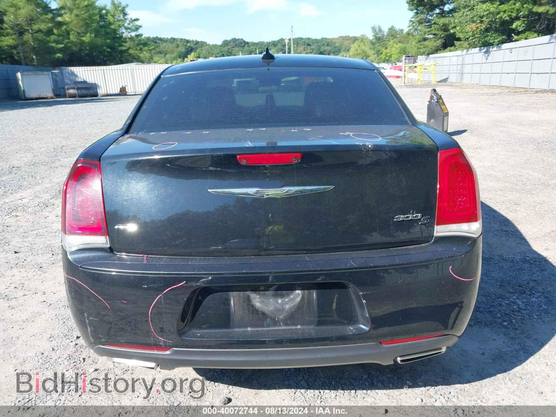 2019 CHRYSLER 300 - VIN: 2C3CCAGG5KH651480 - Фото 16