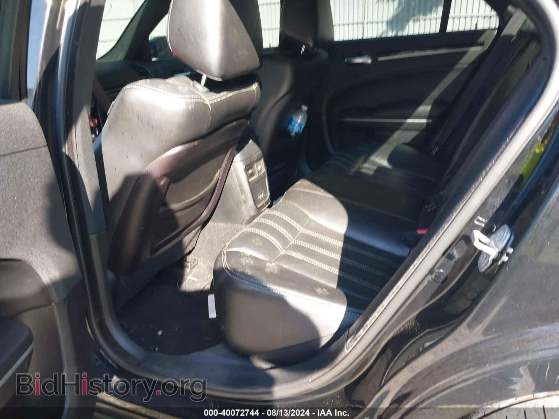 2019 CHRYSLER 300 - VIN: 2C3CCAGG5KH651480 - Фото 8