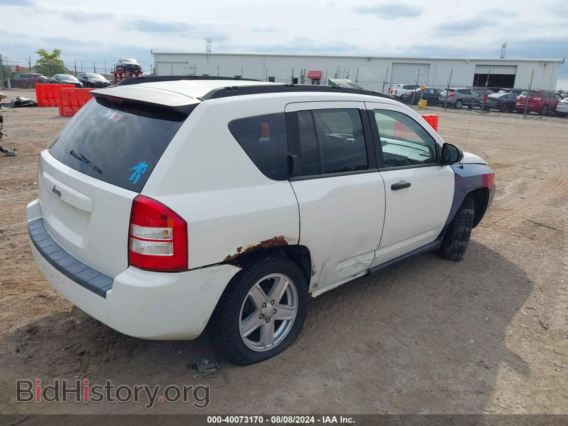 2007 JEEP COMPASS - VIN: 1J8FT47WX7D363582 - Фото 4