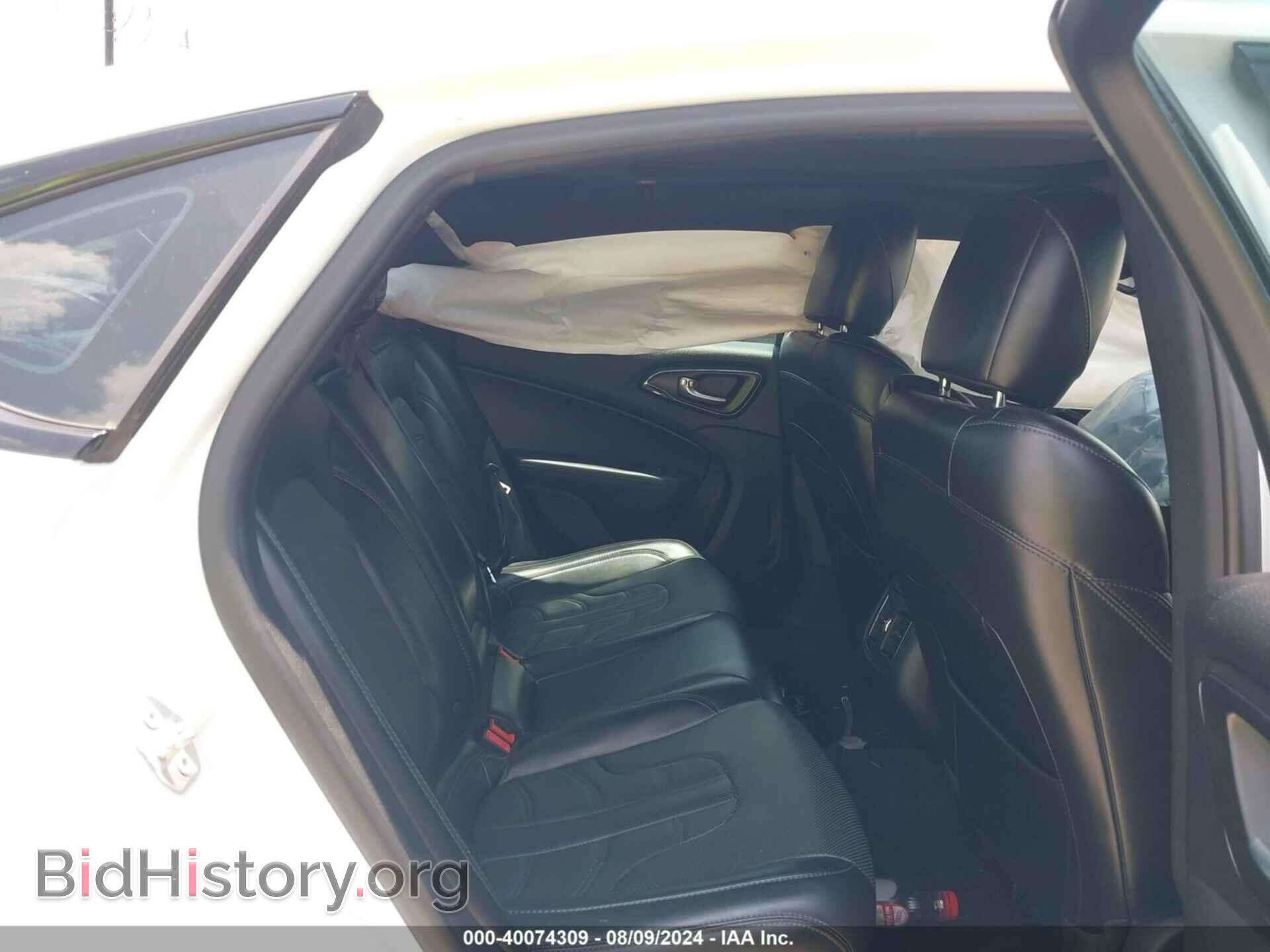 2016 CHRYSLER 200 - VIN: 1C3CCCBB6GN162091 - Фото 8
