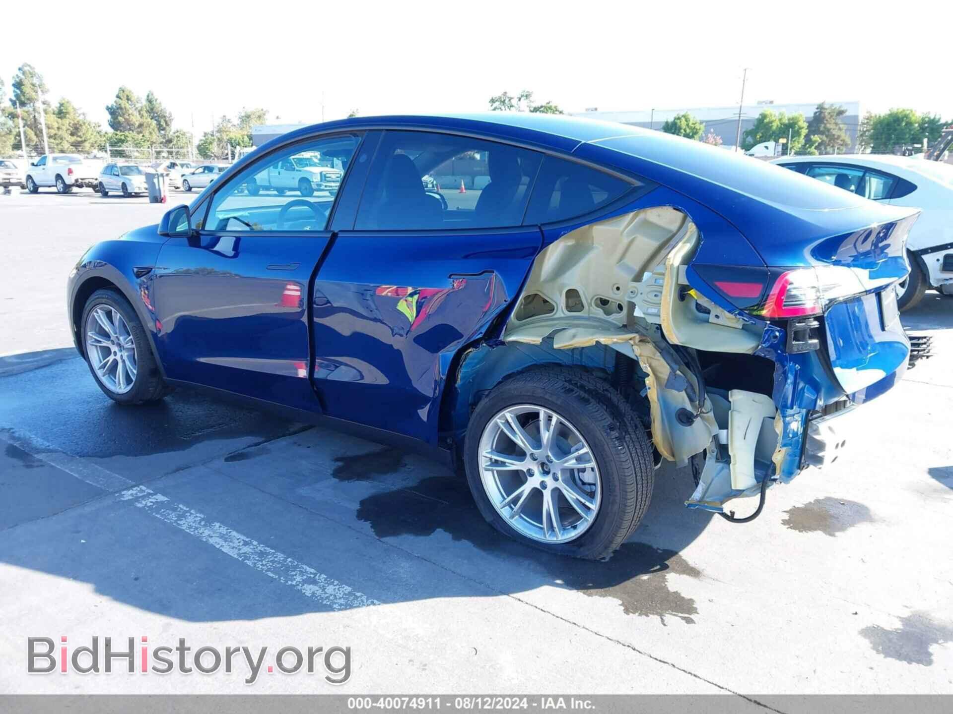 2024 TESLA MODEL Y - VIN: 7SAYGDEE9RF982140 - Фото 3