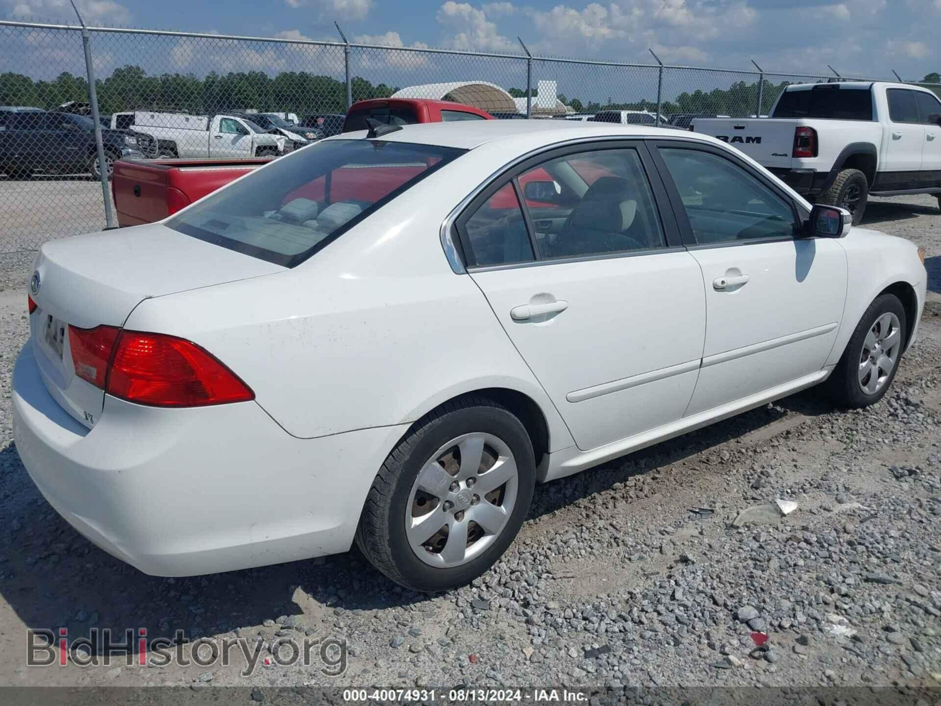 2009 KIA OPTIMA - VIN: KNAGE228X95355432 - Фото 4