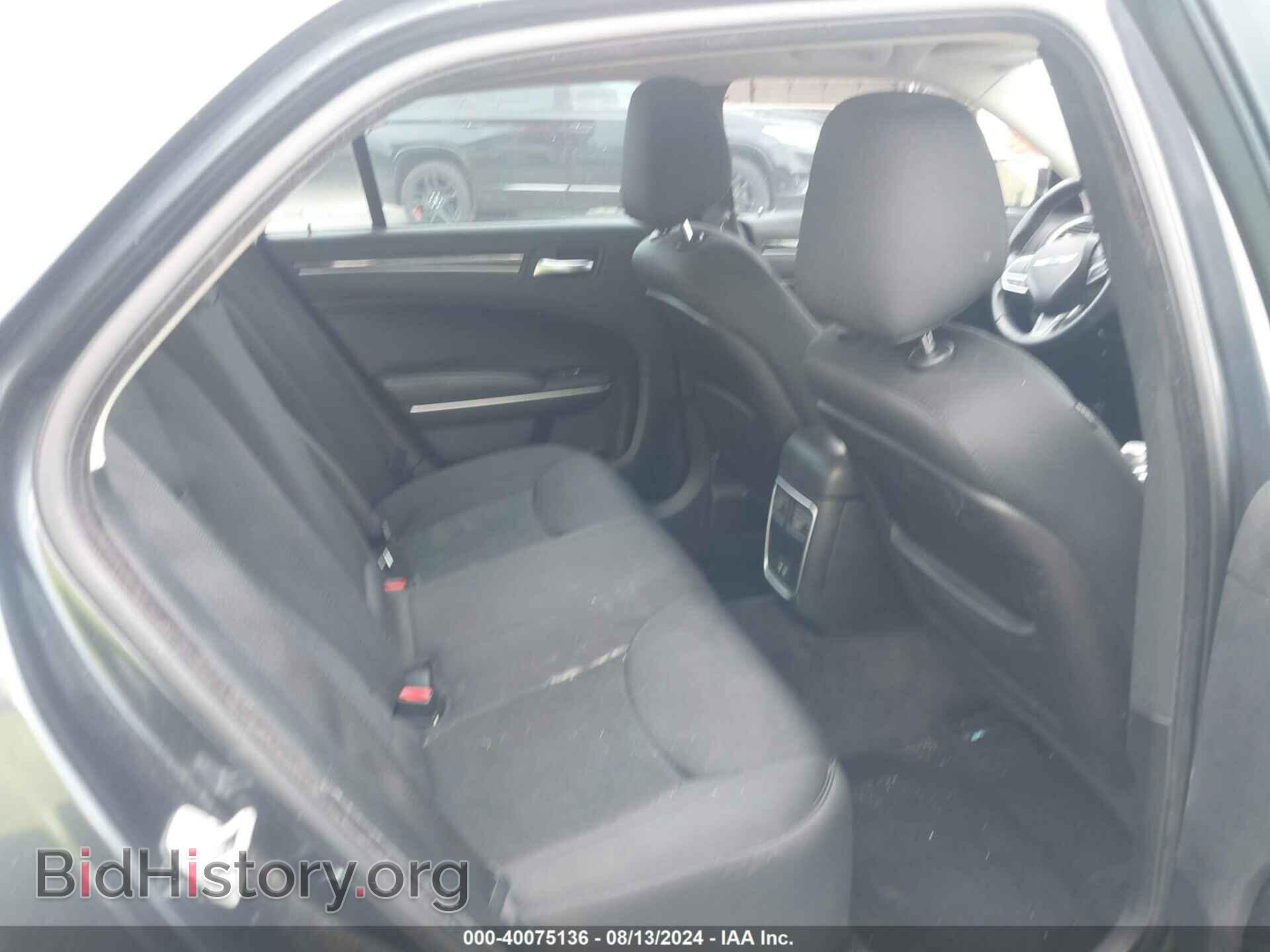 2018 CHRYSLER 300 - VIN: 2C3CCAAGXJH308560 - Фото 8