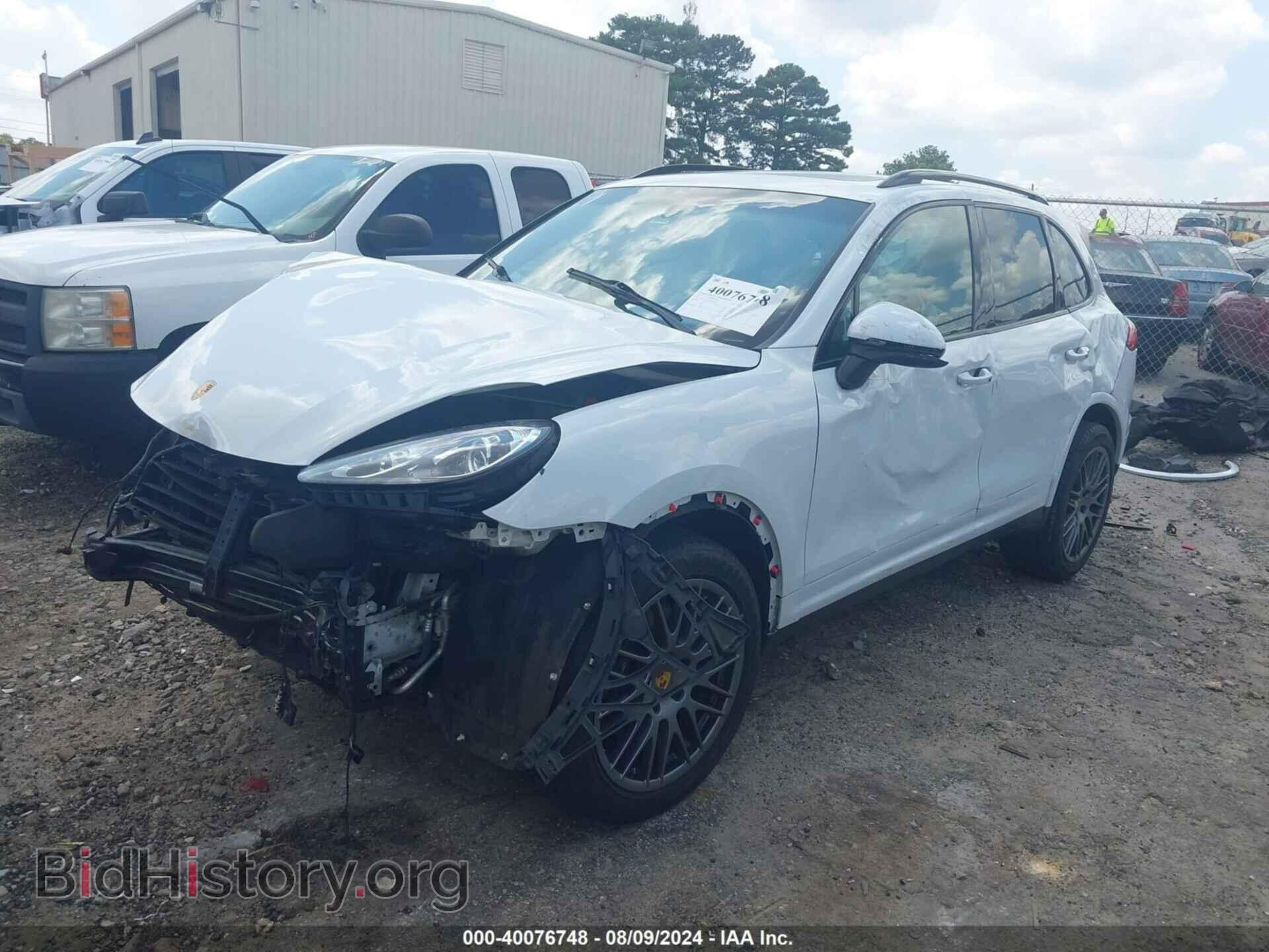 2017 PORSCHE CAYENNE - VIN: WP1AA2A22HKA88562 - Фото 2
