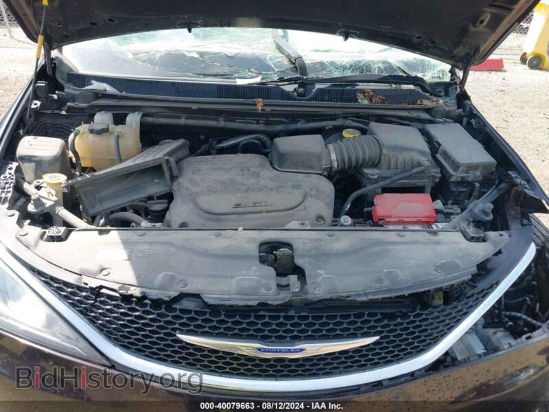 2019 Chrysler PACIFICA (VIN 2C4RC1BG9KR547954) — photo 10 of 16