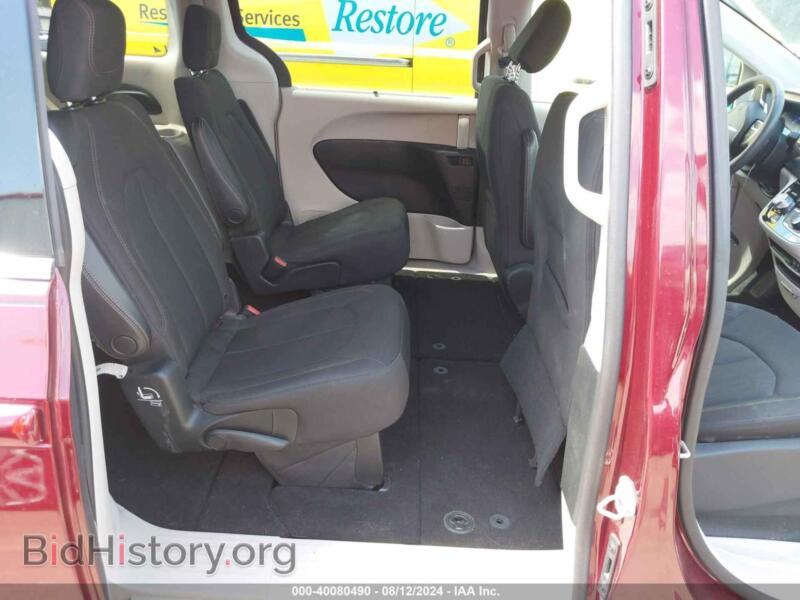 2018 Chrysler PACIFICA (VIN 2C4RC1FGXJR280235) — photo 8 of 16